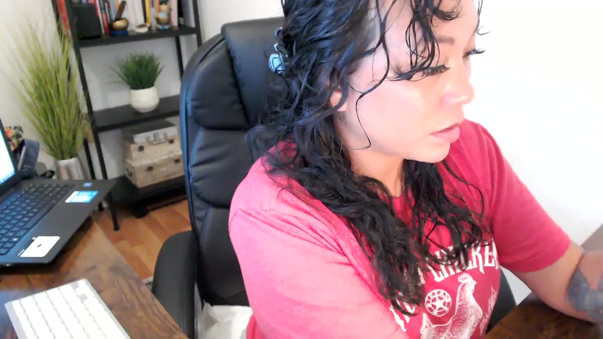 Gallery image thumbnail from MickaylaMoon's myfreecams stream on, 09/10/2024, 17:04 image 6 of 20