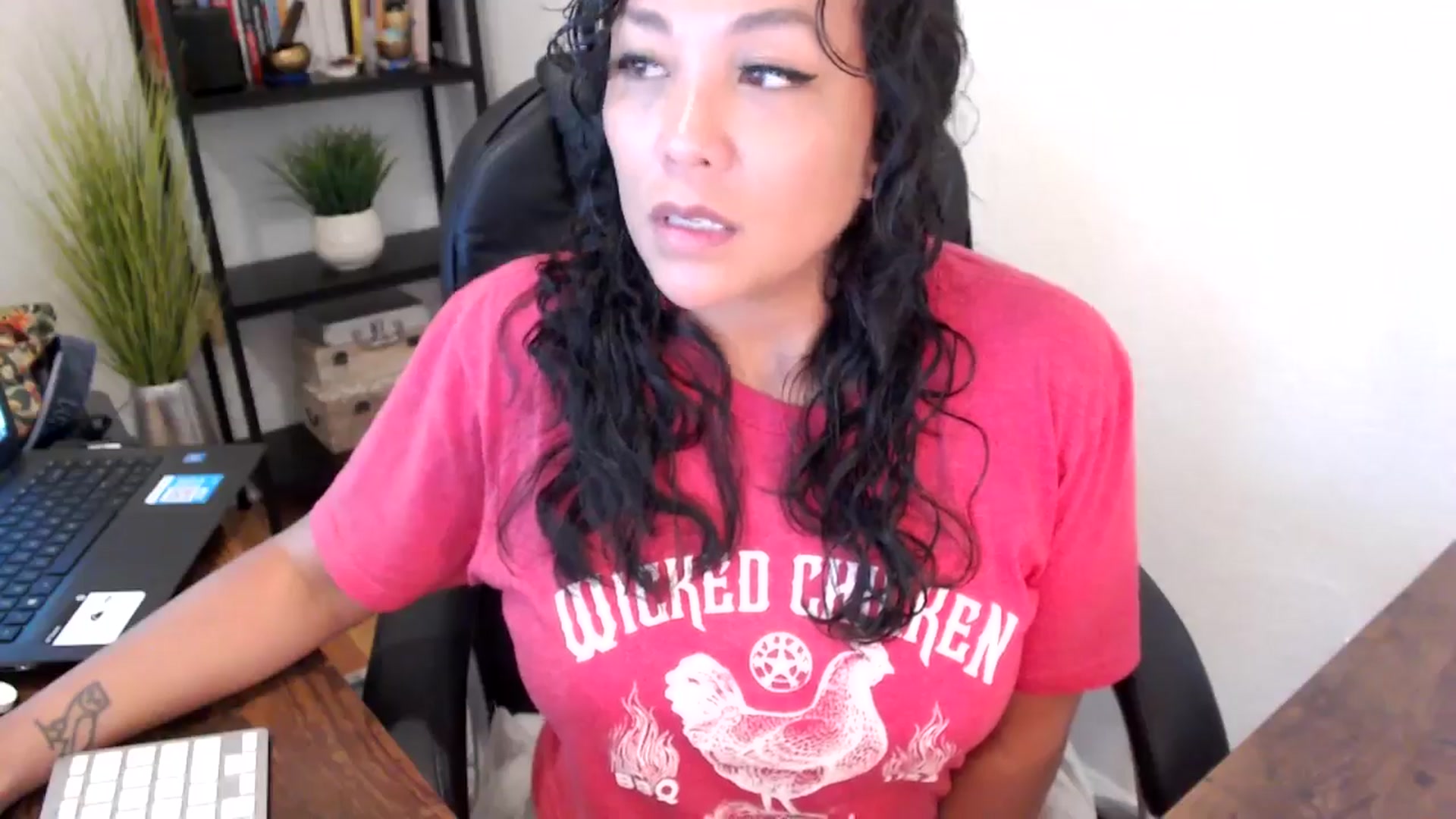 Gallery image thumbnail from MickaylaMoon's myfreecams stream on, 09/10/2024, 17:04 image 15 of 20