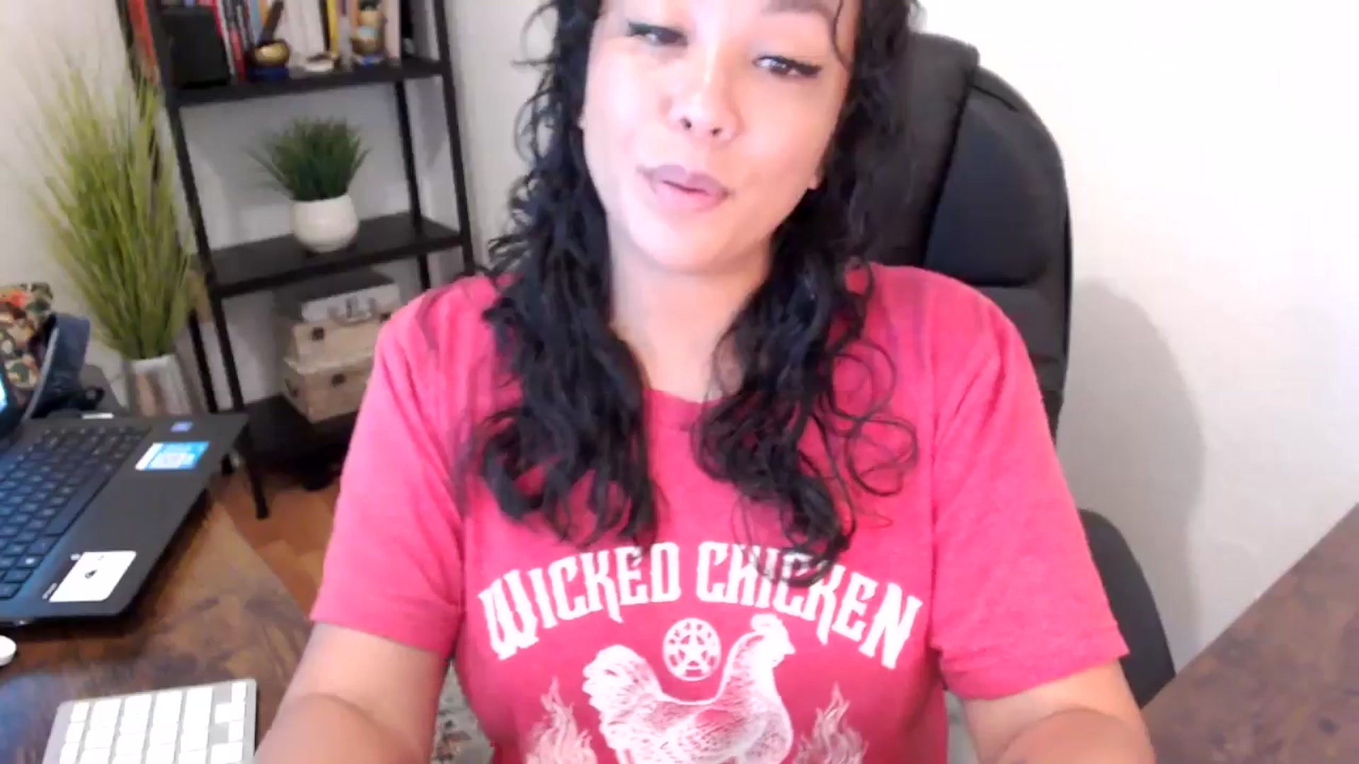 Gallery image thumbnail from MickaylaMoon's myfreecams stream on, 09/10/2024, 17:18 image 8 of 20