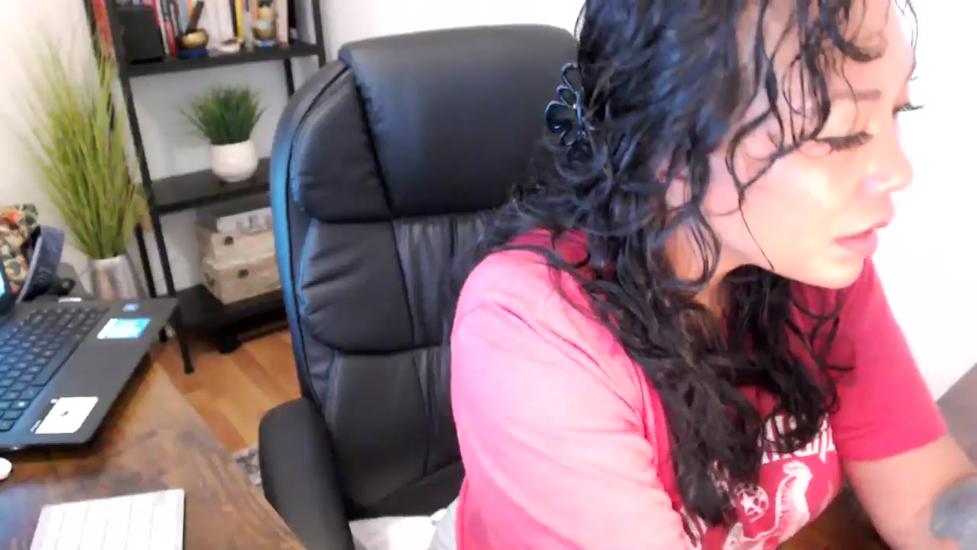 Gallery image thumbnail from MickaylaMoon's myfreecams stream on, 09/10/2024, 17:18 image 13 of 20
