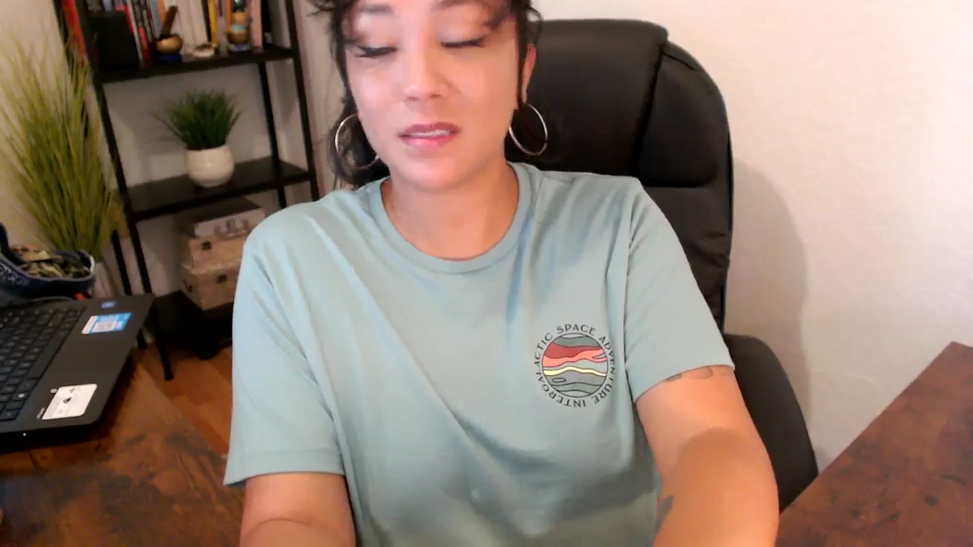 Gallery image thumbnail from MickaylaMoon's myfreecams stream on, 09/11/2024, 15:34 image 16 of 20