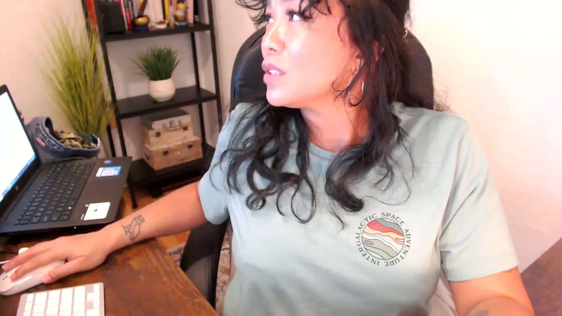 Gallery image thumbnail from MickaylaMoon's myfreecams stream on, 09/11/2024, 18:41 image 12 of 20