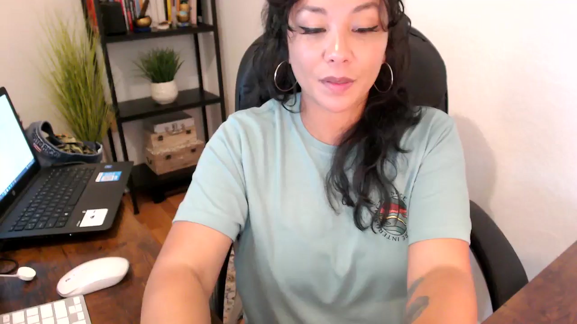 Gallery image thumbnail from MickaylaMoon's myfreecams stream on, 09/11/2024, 20:31 image 3 of 20