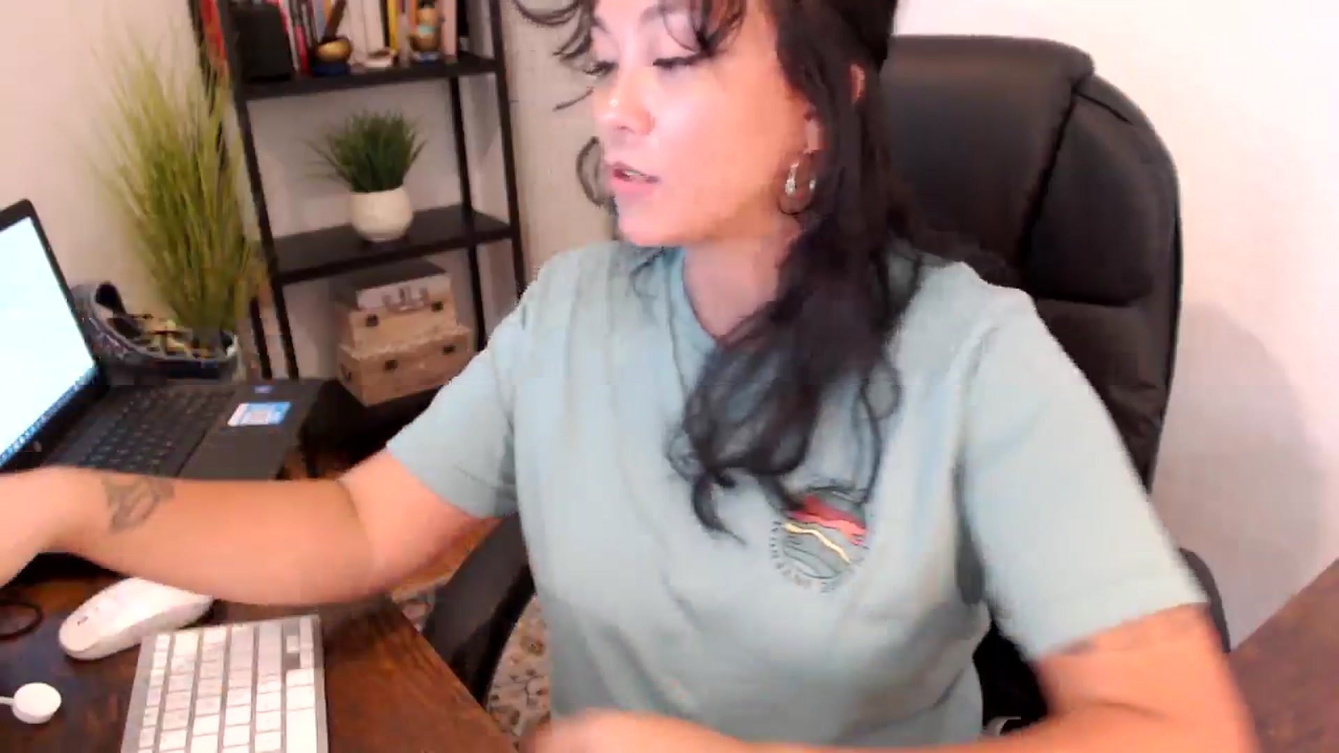 Gallery image thumbnail from MickaylaMoon's myfreecams stream on, 09/11/2024, 20:59 image 5 of 20
