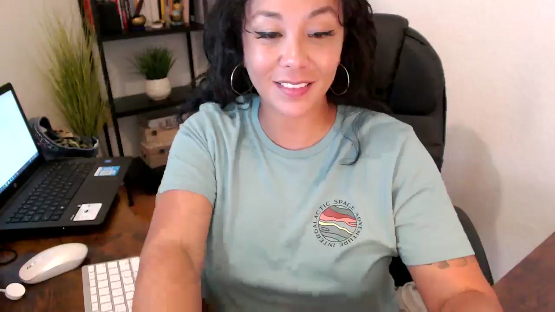 Gallery image thumbnail from MickaylaMoon's myfreecams stream on, 09/11/2024, 20:59 image 16 of 20