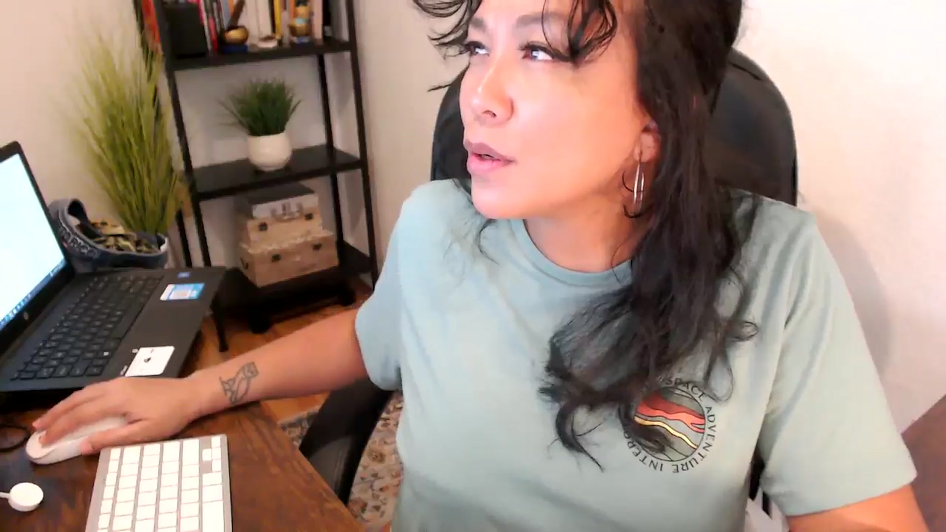 Gallery image thumbnail from MickaylaMoon's myfreecams stream on, 09/11/2024, 20:59 image 7 of 20