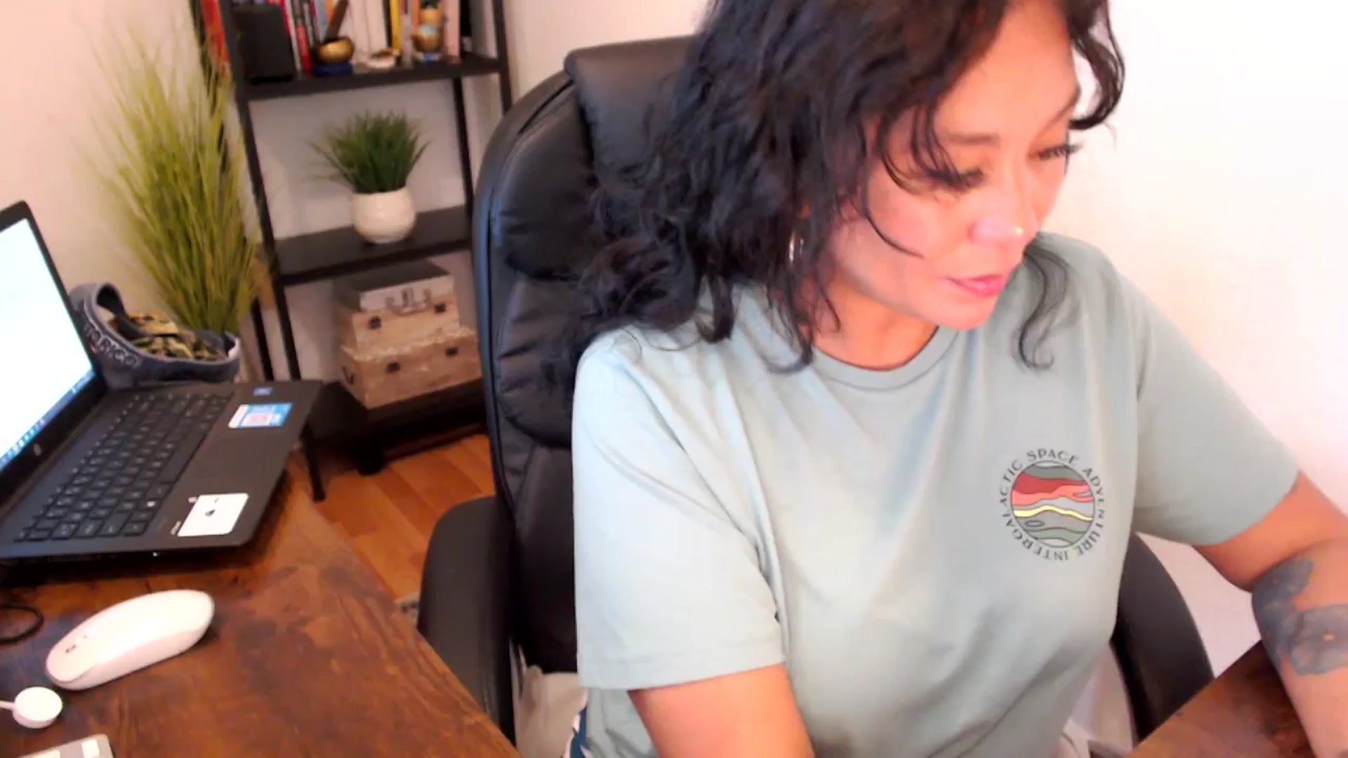 Gallery image thumbnail from MickaylaMoon's myfreecams stream on, 09/11/2024, 20:59 image 20 of 20