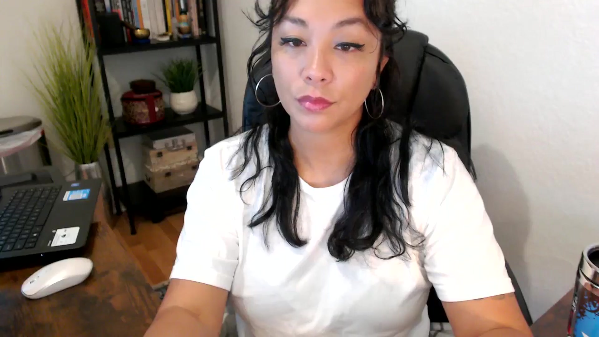 Gallery image thumbnail from MickaylaMoon's myfreecams stream on, 09/12/2024, 14:33 image 2 of 20