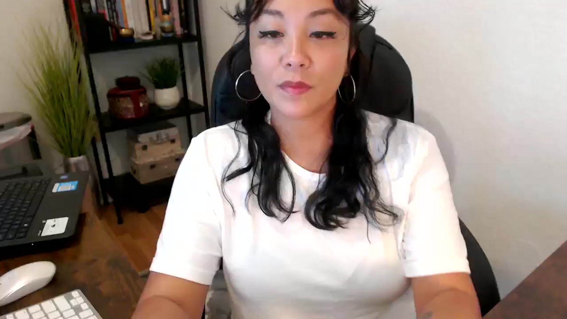 Gallery image thumbnail from MickaylaMoon's myfreecams stream on, 09/12/2024, 14:55 image 14 of 20