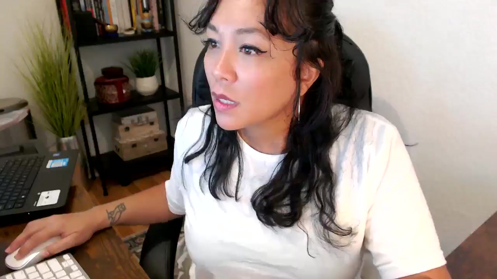 Gallery image thumbnail from MickaylaMoon's myfreecams stream on, 09/12/2024, 14:55 image 8 of 20