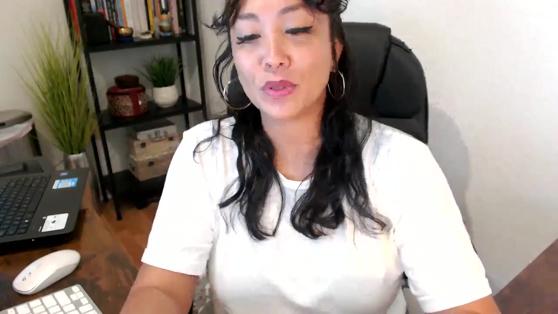 Gallery image thumbnail from MickaylaMoon's myfreecams stream on, 09/12/2024, 14:55 image 2 of 20