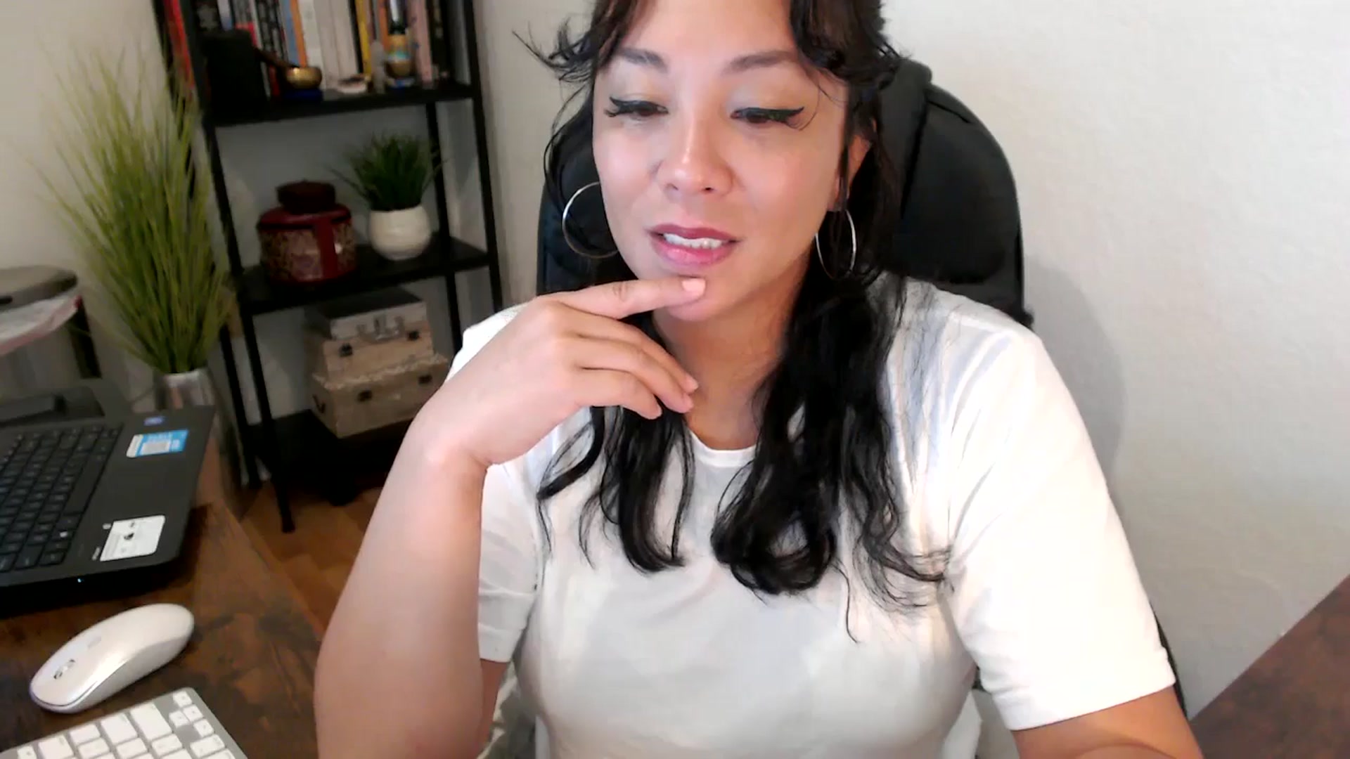 Gallery image thumbnail from MickaylaMoon's myfreecams stream on, 09/12/2024, 14:55 image 4 of 20