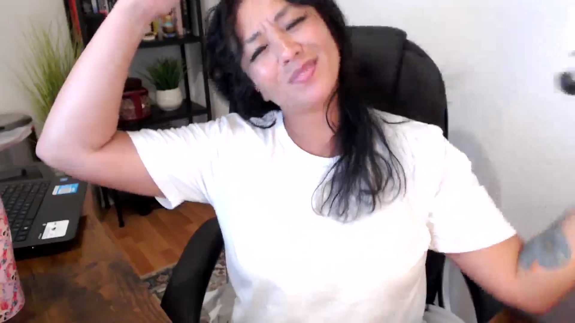 Gallery image thumbnail from MickaylaMoon's myfreecams stream on, 09/12/2024, 19:40 image 12 of 20