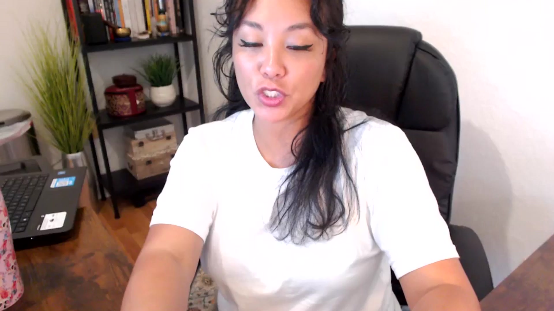 Gallery image thumbnail from MickaylaMoon's myfreecams stream on, 09/12/2024, 19:40 image 8 of 20