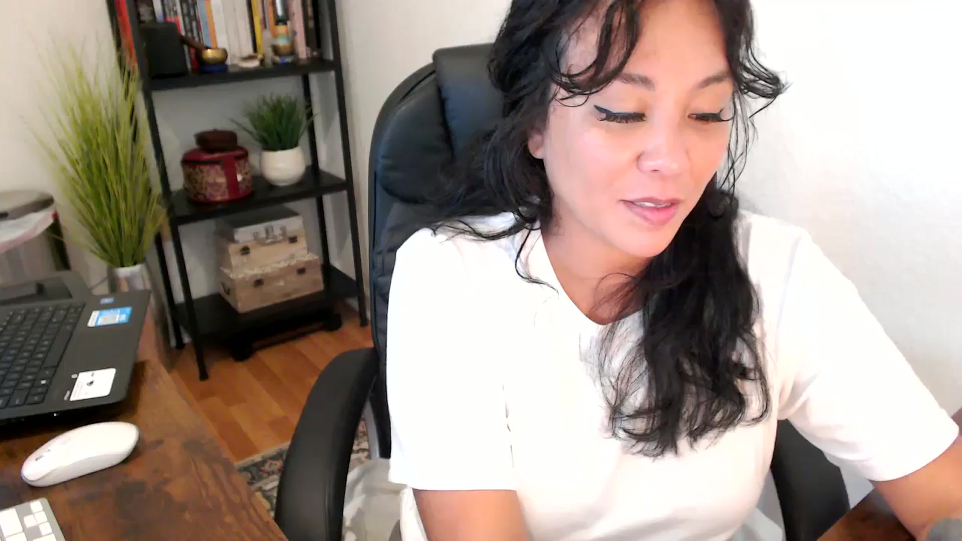 Gallery image thumbnail from MickaylaMoon's myfreecams stream on, 09/12/2024, 20:26 image 11 of 20