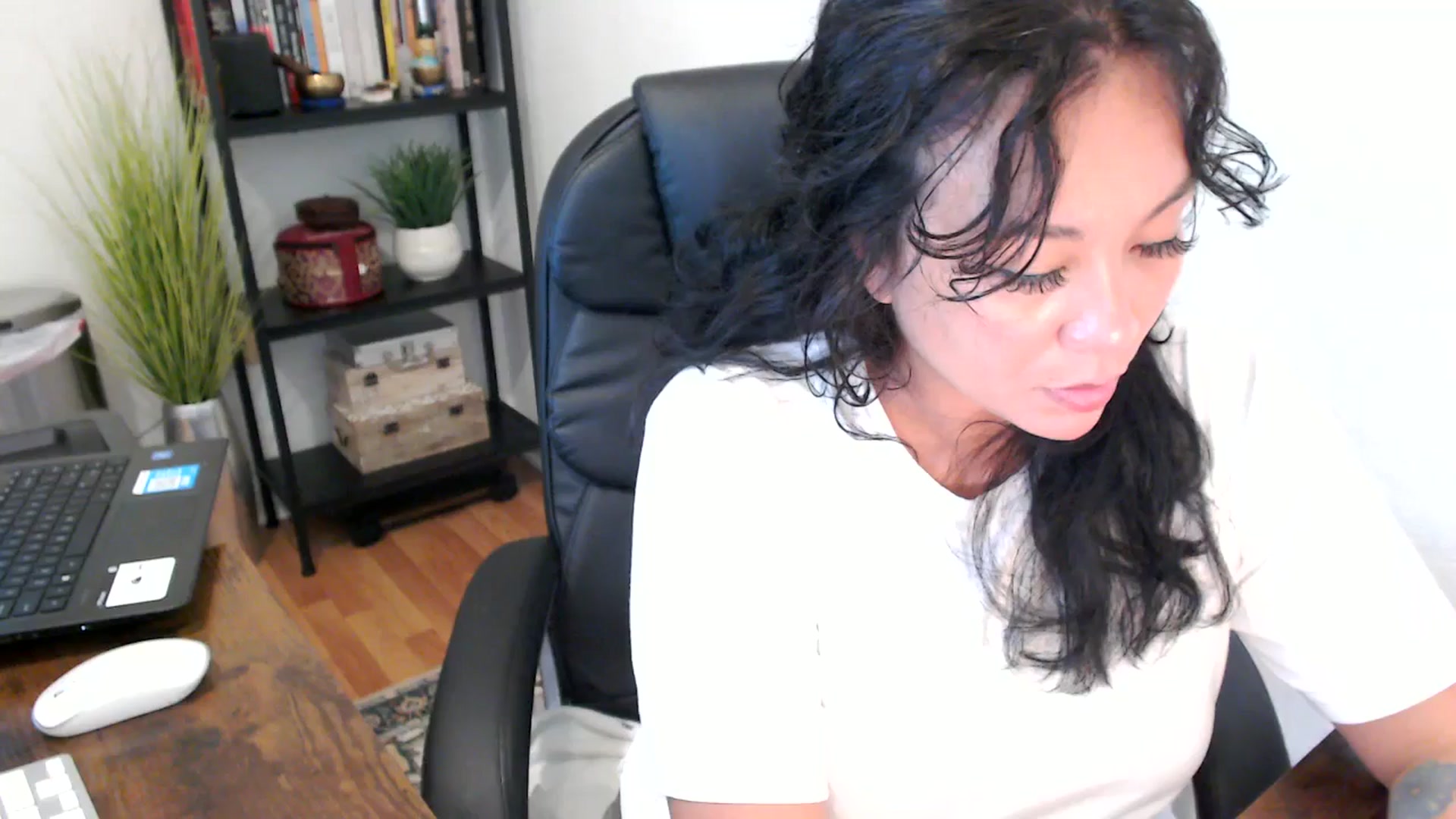 Gallery image thumbnail from MickaylaMoon's myfreecams stream on, 09/12/2024, 20:26 image 9 of 20