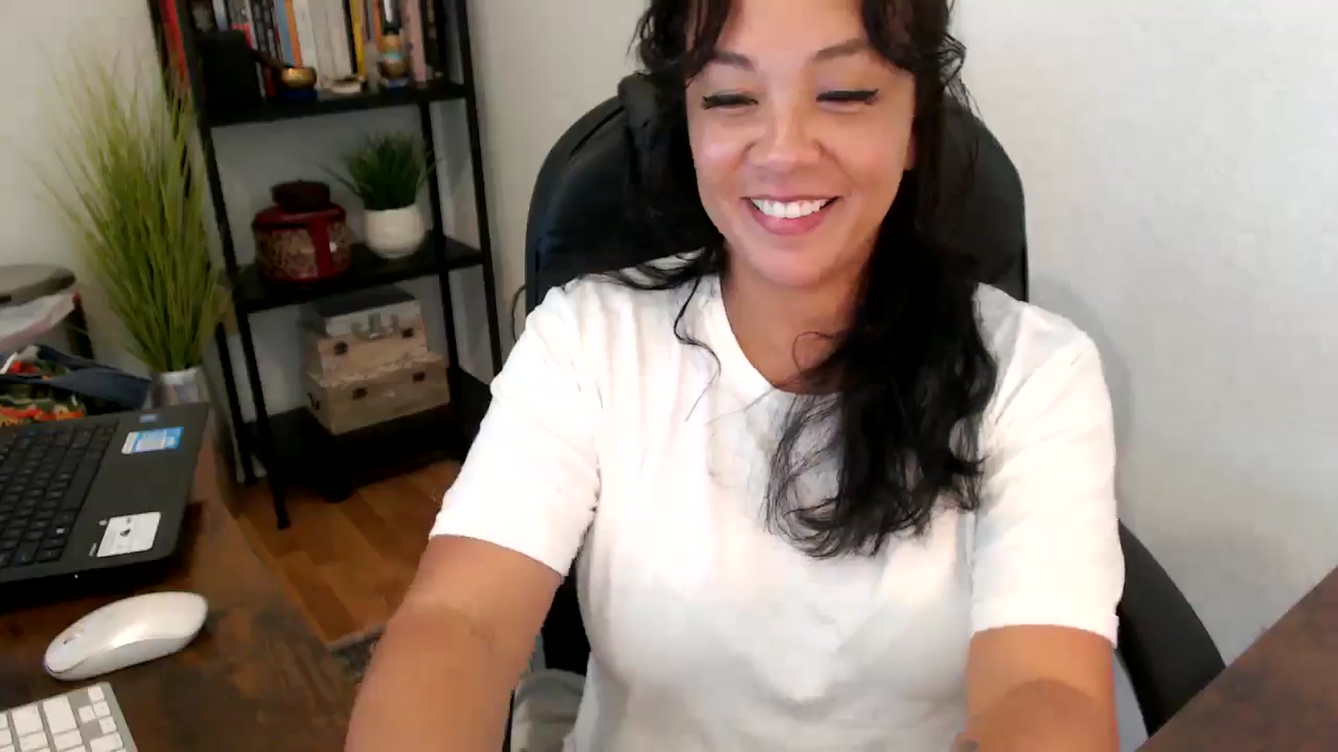 Gallery image thumbnail from MickaylaMoon's myfreecams stream on, 09/12/2024, 20:26 image 15 of 20