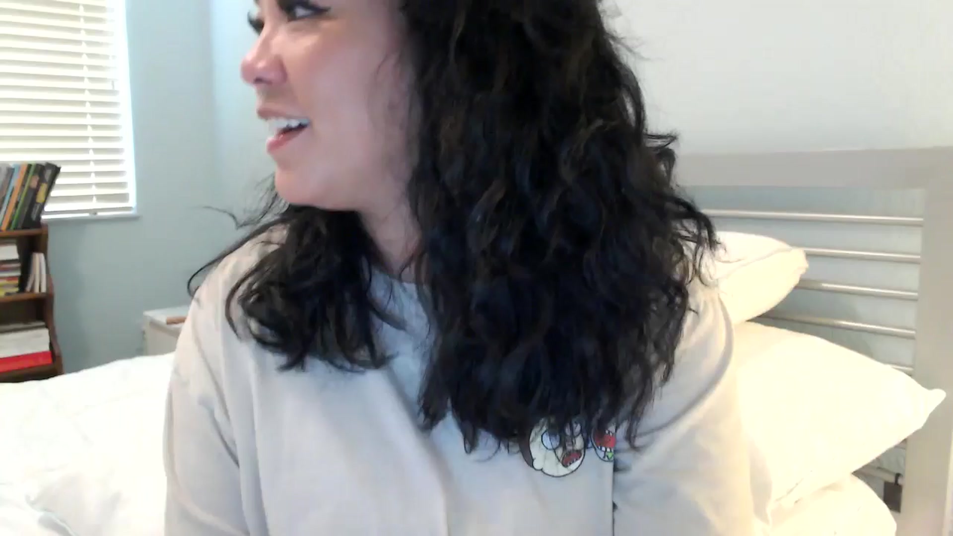 Gallery image thumbnail from MickaylaStar's myfreecams stream on, 01/12/2025, 19:45 image 18 of 20