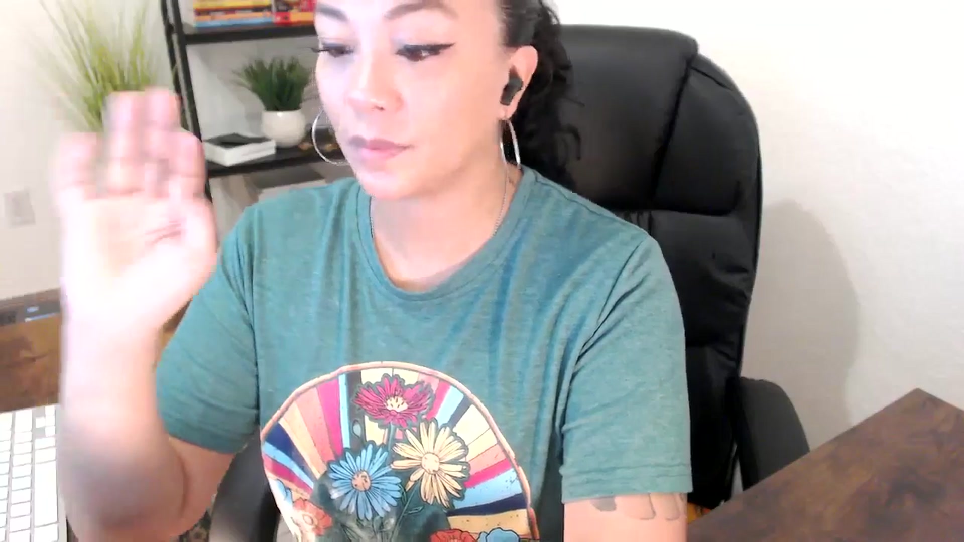 Gallery image thumbnail from MickaylaStar's myfreecams stream on, 01/13/2025, 16:17 image 11 of 20