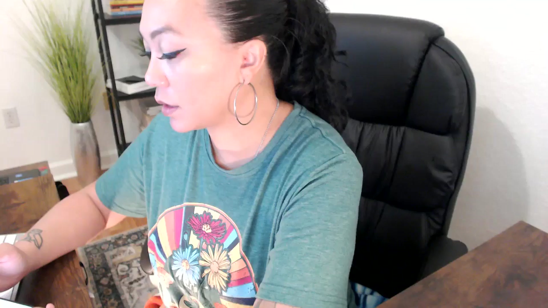 Gallery image thumbnail from MickaylaStar's myfreecams stream on, 01/13/2025, 16:49 image 1 of 20