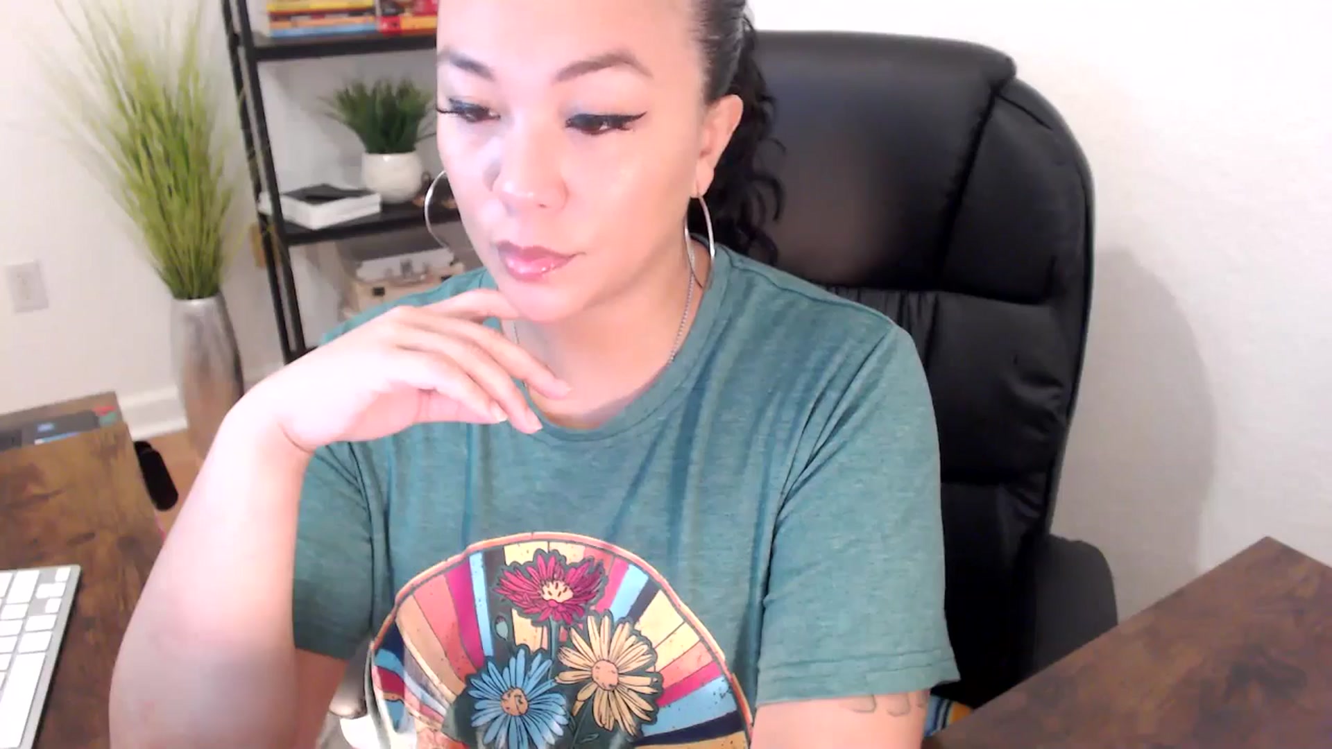 Gallery image thumbnail from MickaylaStar's myfreecams stream on, 01/13/2025, 16:49 image 11 of 20