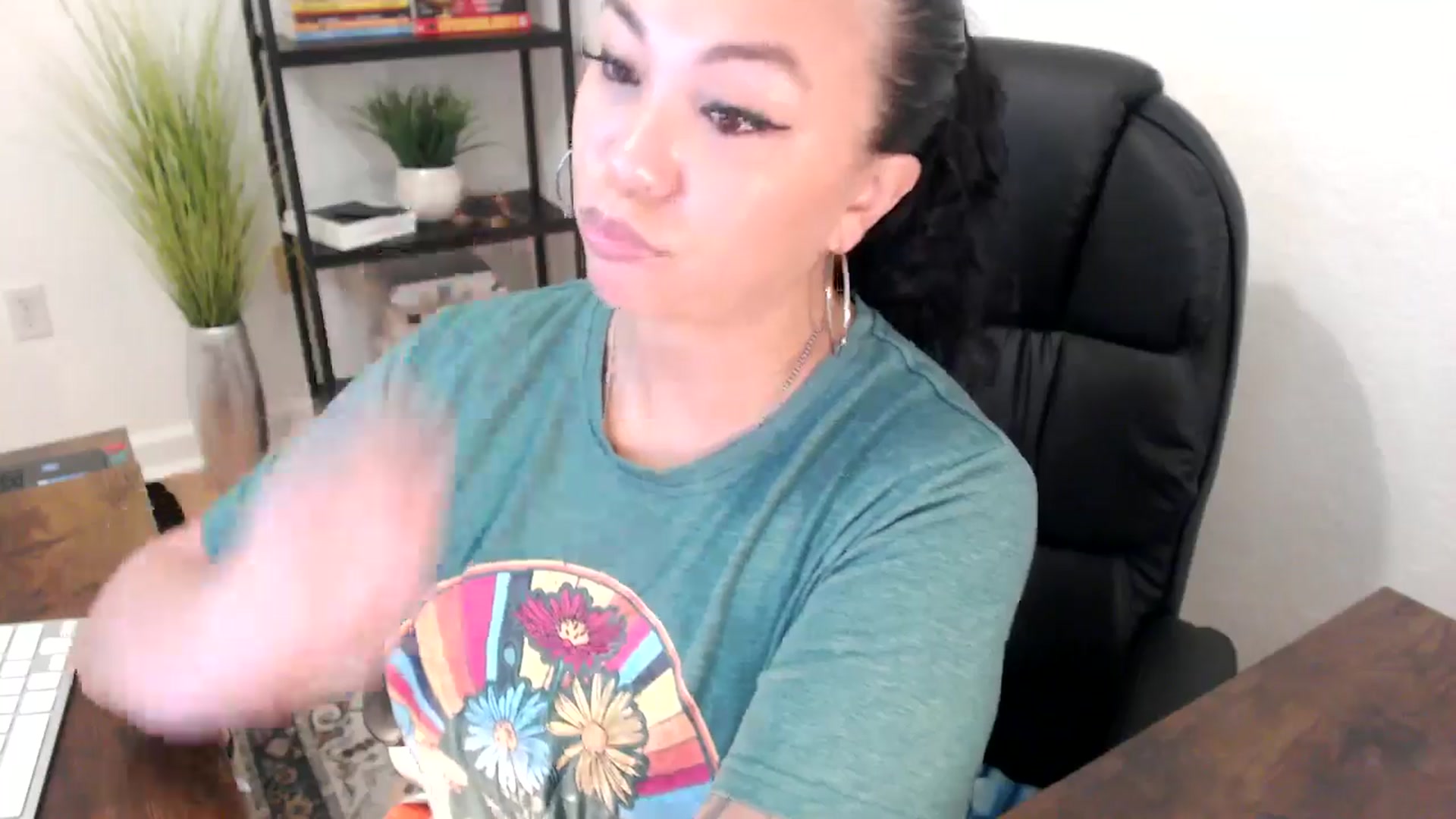 Gallery image thumbnail from MickaylaStar's myfreecams stream on, 01/13/2025, 16:49 image 4 of 20