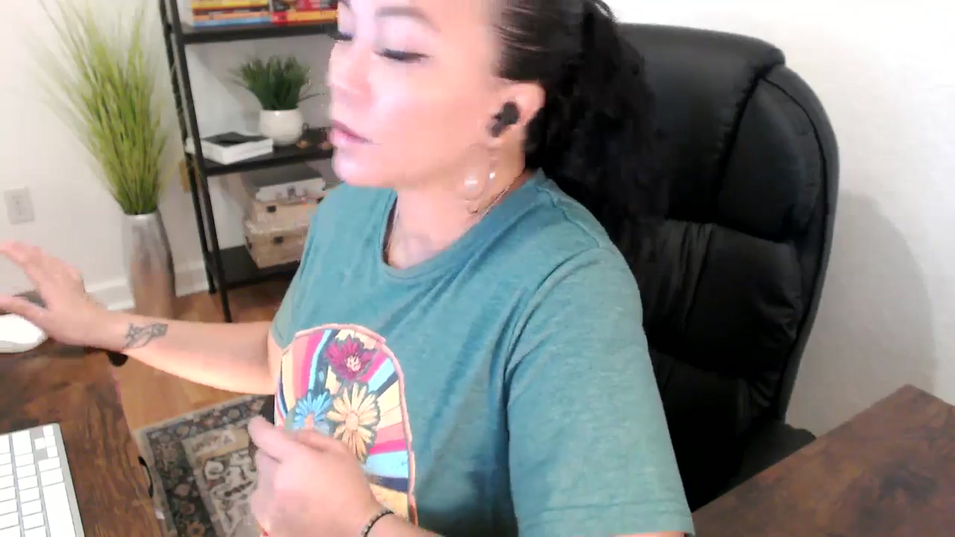 Gallery image thumbnail from MickaylaStar's myfreecams stream on, 01/13/2025, 17:11 image 16 of 20