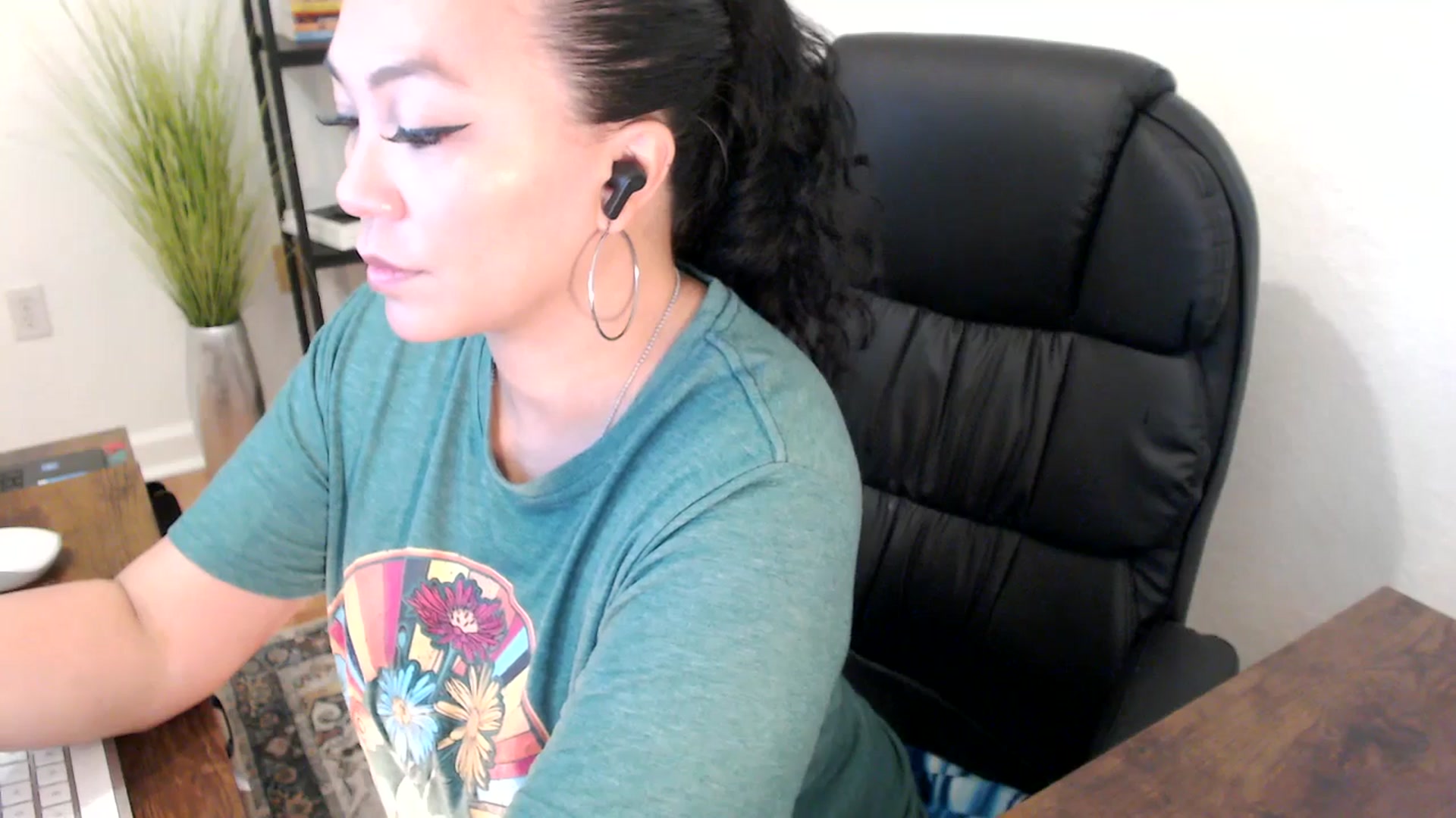 Gallery image thumbnail from MickaylaStar's myfreecams stream on, 01/13/2025, 17:11 image 8 of 20