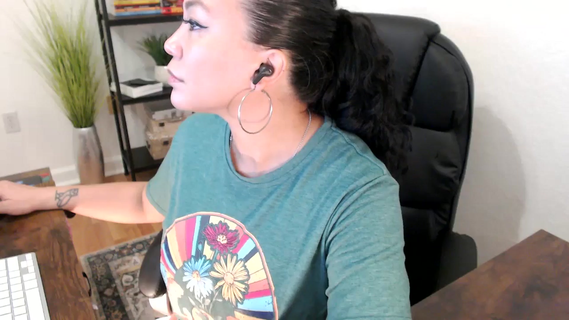Gallery image thumbnail from MickaylaStar's myfreecams stream on, 01/13/2025, 17:11 image 14 of 20