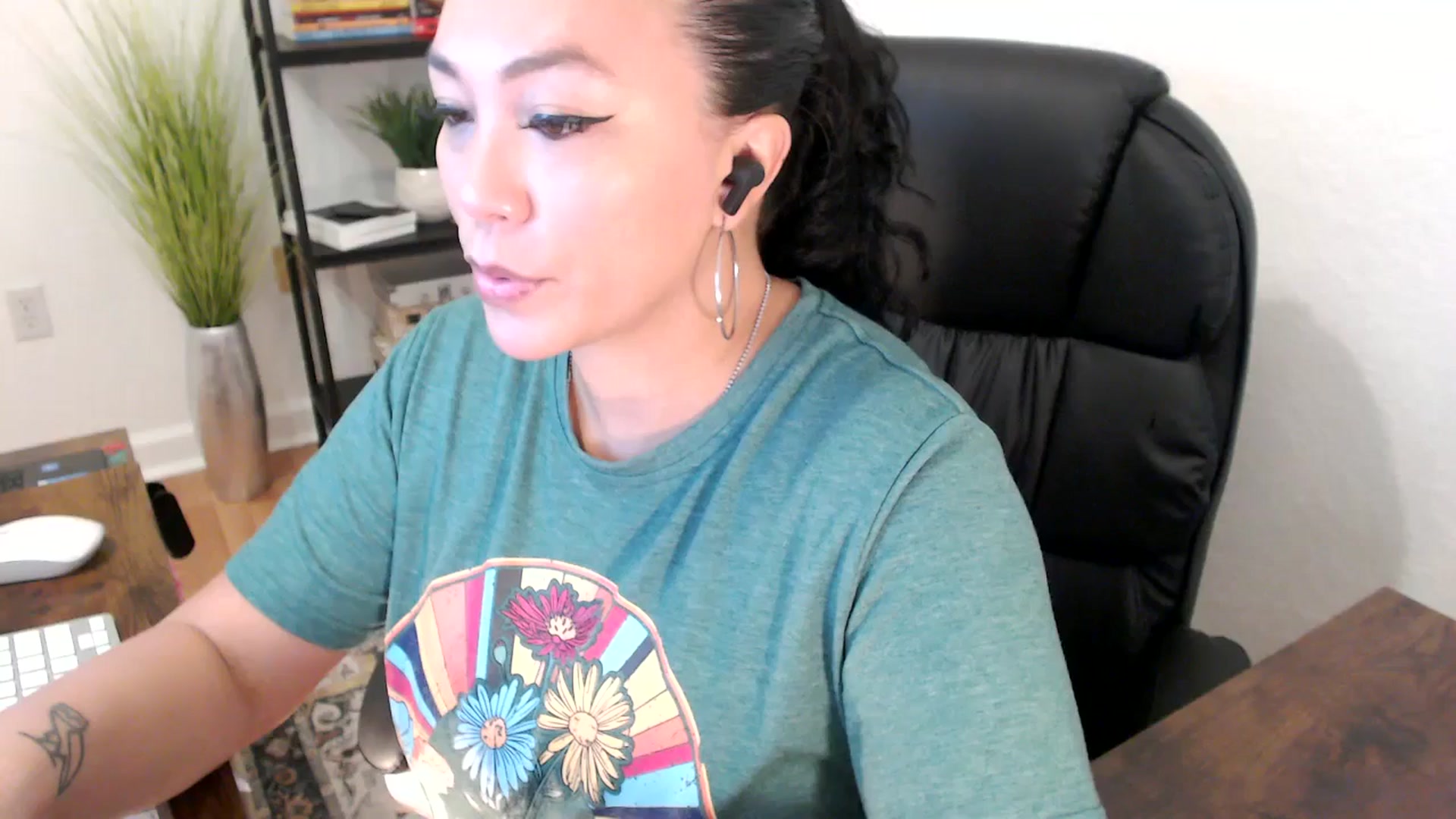 Gallery image thumbnail from MickaylaStar's myfreecams stream on, 01/13/2025, 17:11 image 2 of 20
