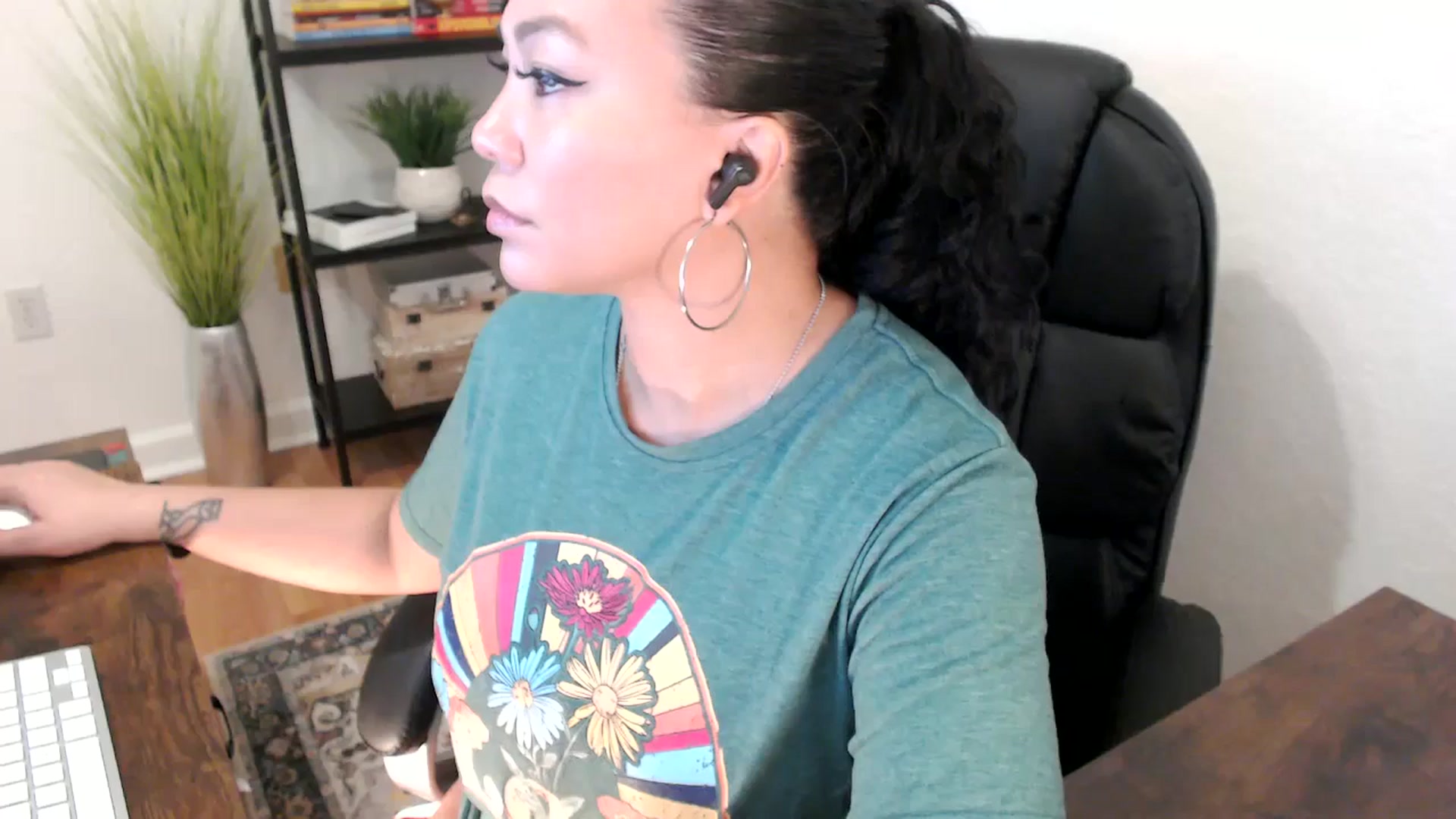 Gallery image thumbnail from MickaylaStar's myfreecams stream on, 01/13/2025, 17:11 image 15 of 20