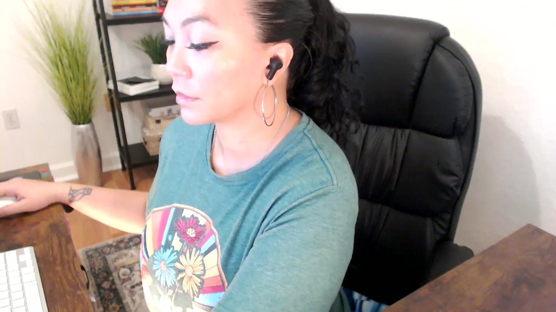 Gallery image thumbnail from MickaylaStar's myfreecams stream on, 01/13/2025, 17:11 image 20 of 20