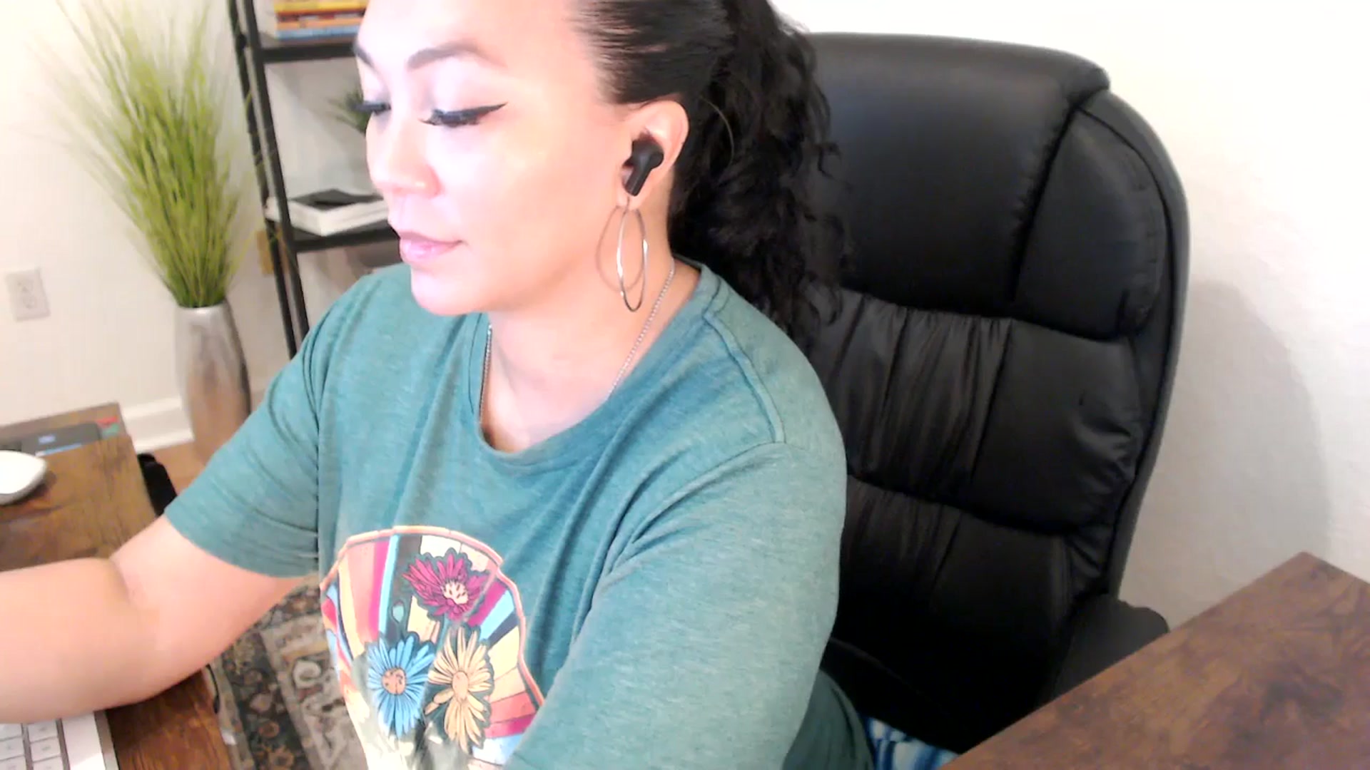 Gallery image thumbnail from MickaylaStar's myfreecams stream on, 01/13/2025, 17:11 image 19 of 20