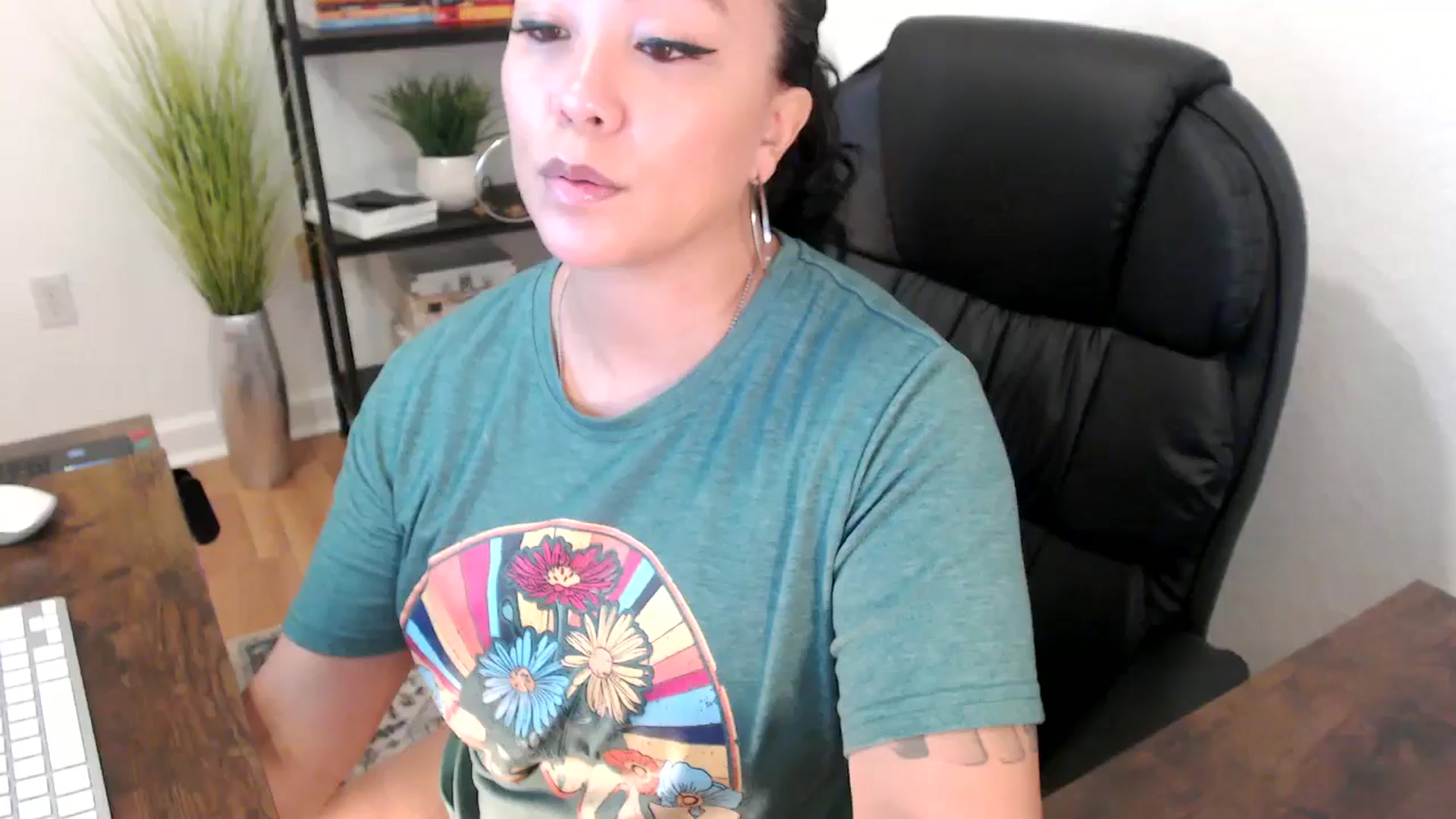 Gallery image thumbnail from MickaylaStar's myfreecams stream on, 01/13/2025, 18:22 image 1 of 20