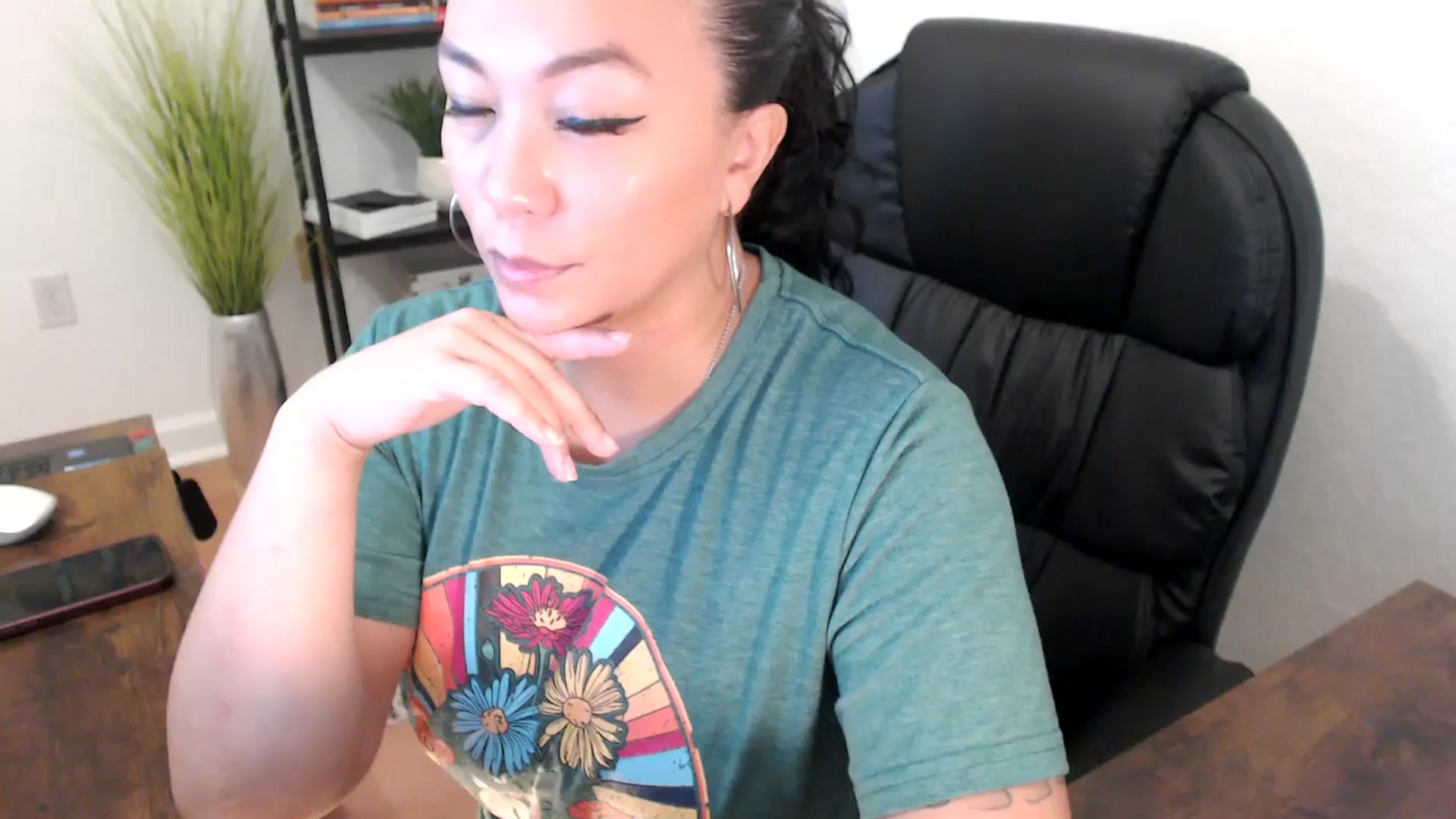Gallery image thumbnail from MickaylaStar's myfreecams stream on, 01/13/2025, 18:22 image 4 of 20