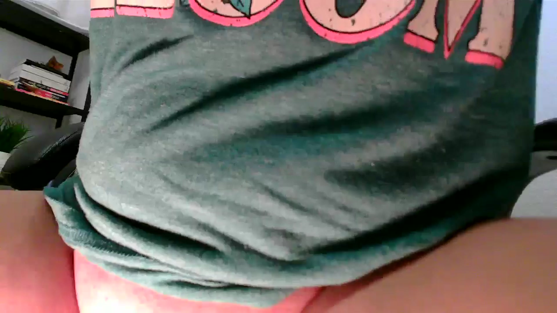 Gallery image thumbnail from MickaylaStar's myfreecams stream on, 01/13/2025, 18:22 image 10 of 20