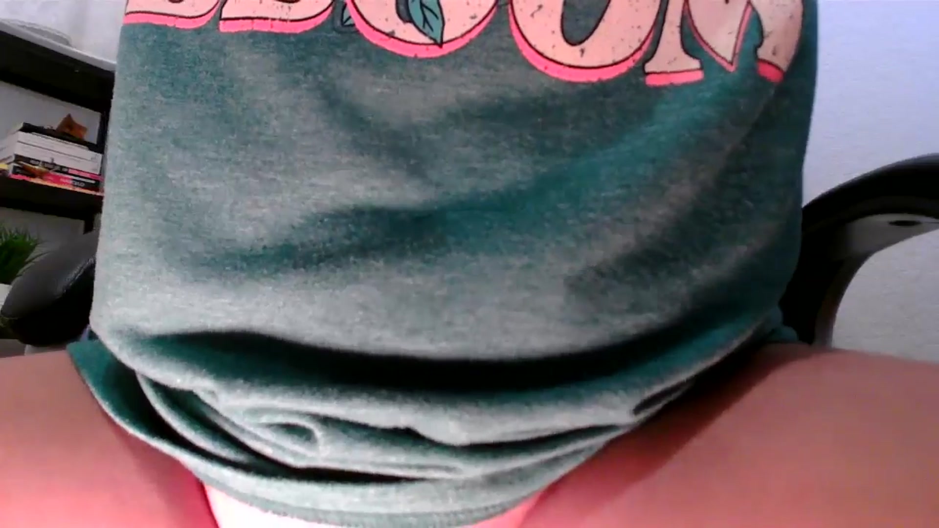 Gallery image thumbnail from MickaylaStar's myfreecams stream on, 01/13/2025, 18:59 image 2 of 20