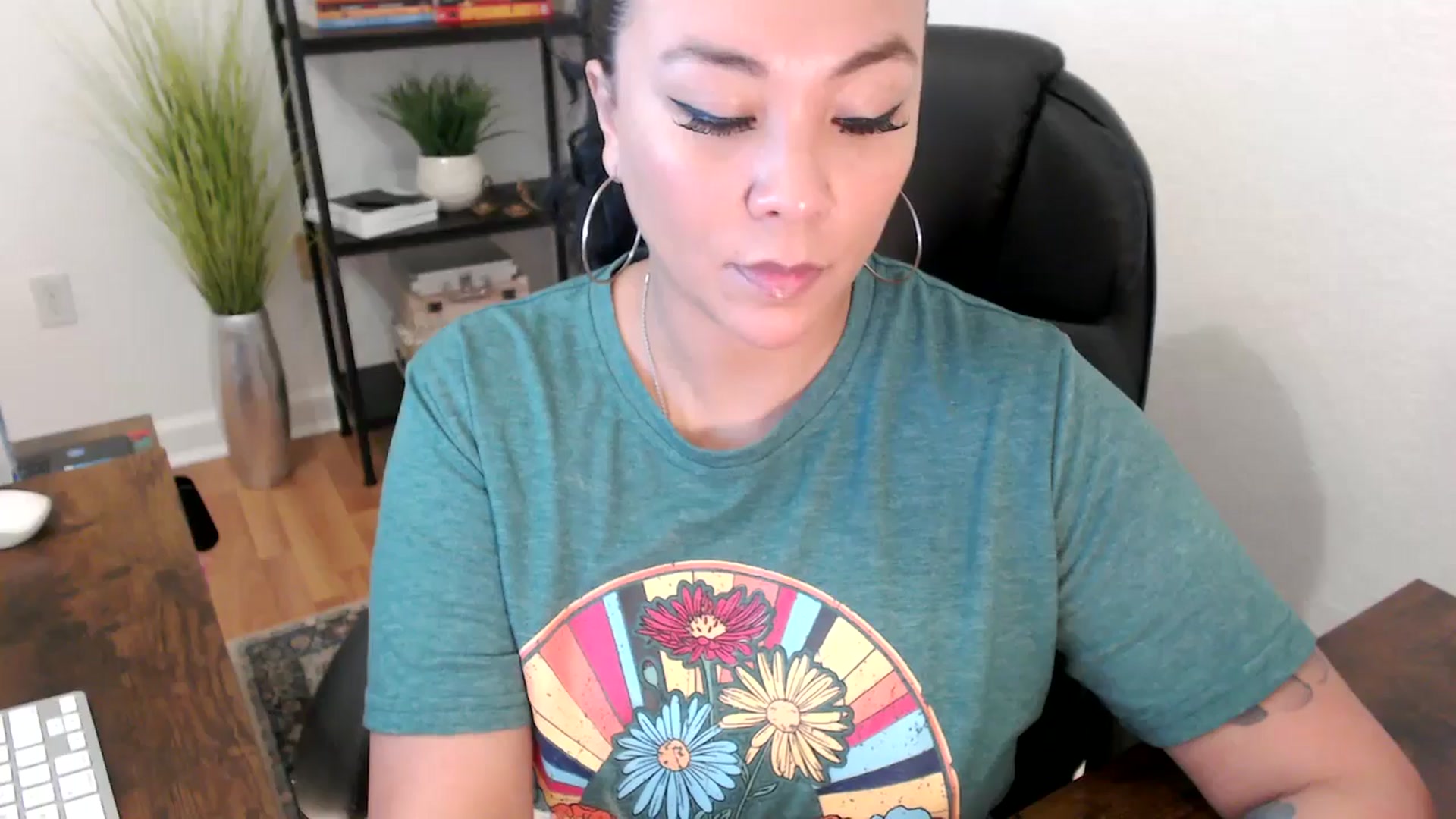 Gallery image thumbnail from MickaylaStar's myfreecams stream on, 01/13/2025, 19:50 image 16 of 20