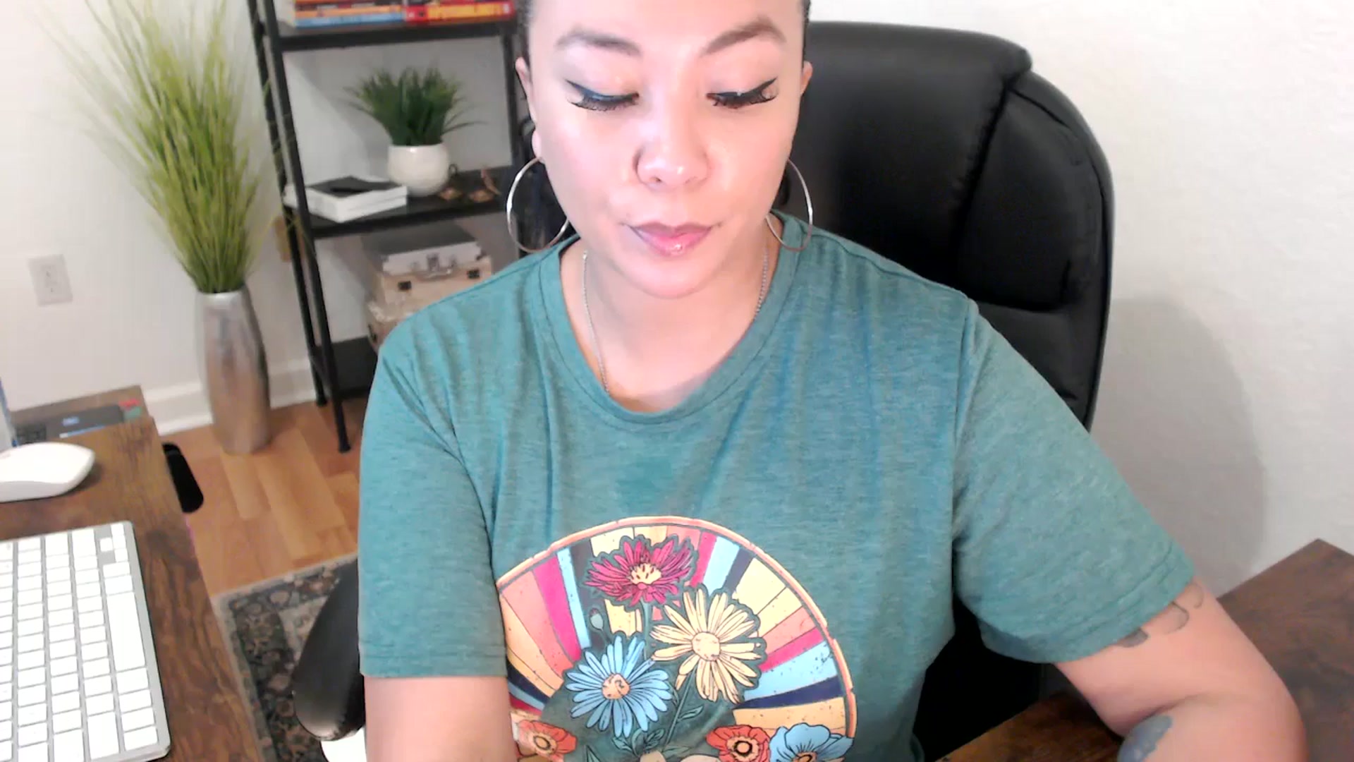 Gallery image thumbnail from MickaylaStar's myfreecams stream on, 01/13/2025, 19:50 image 1 of 20