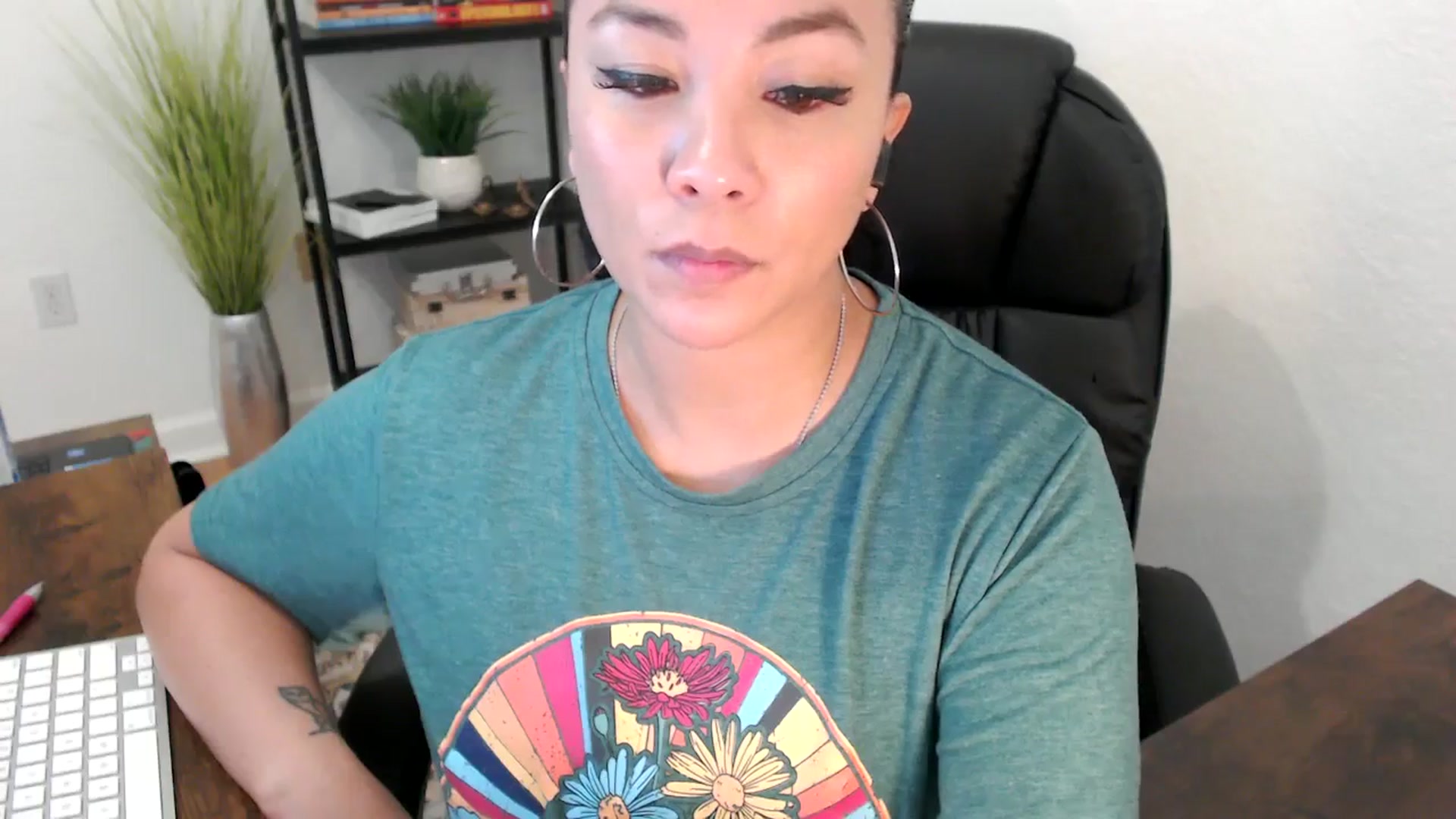 Gallery image thumbnail from MickaylaStar's myfreecams stream on, 01/13/2025, 20:40 image 18 of 20