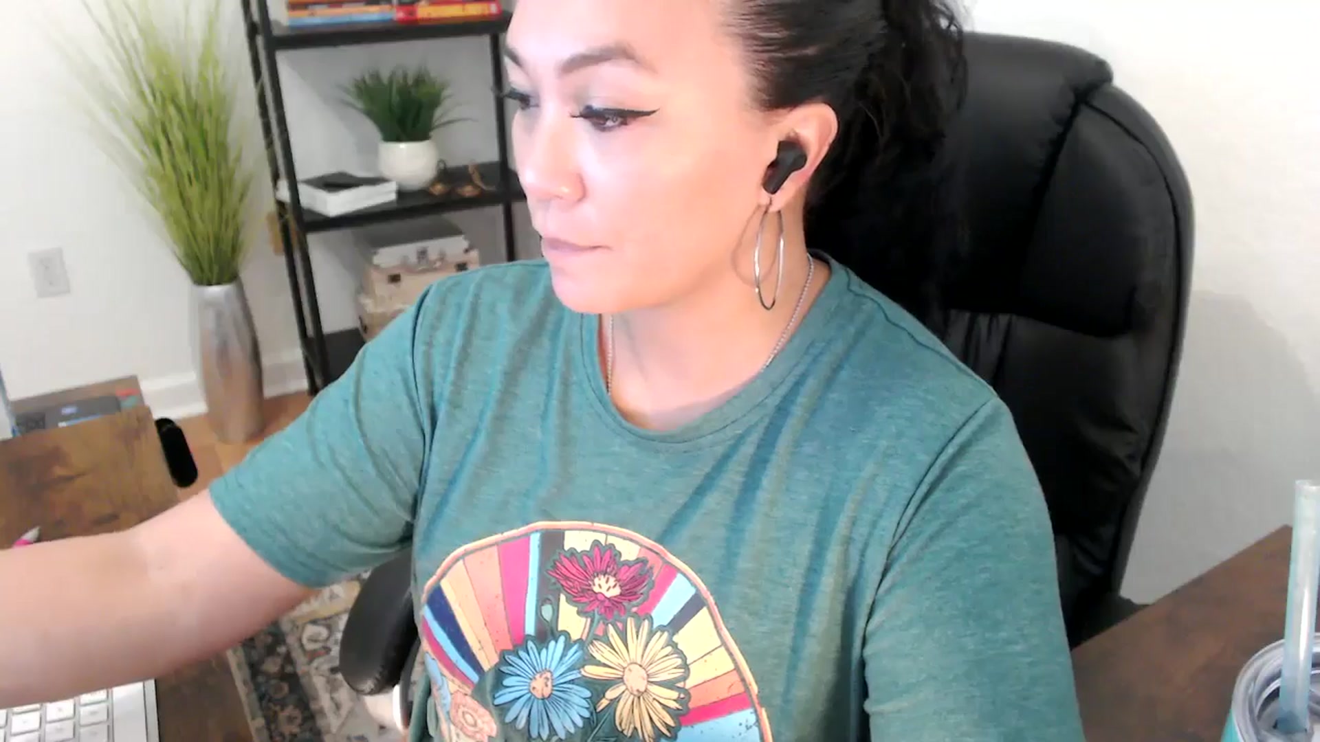 Gallery image thumbnail from MickaylaStar's myfreecams stream on, 01/13/2025, 20:40 image 13 of 20