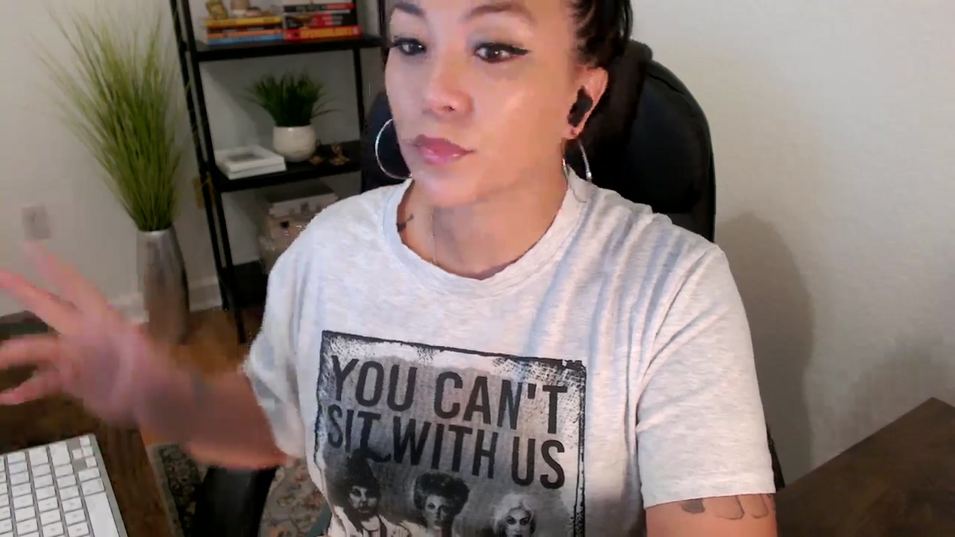 Gallery image thumbnail from MickaylaStar's myfreecams stream on, 01/14/2025, 16:23 image 2 of 20