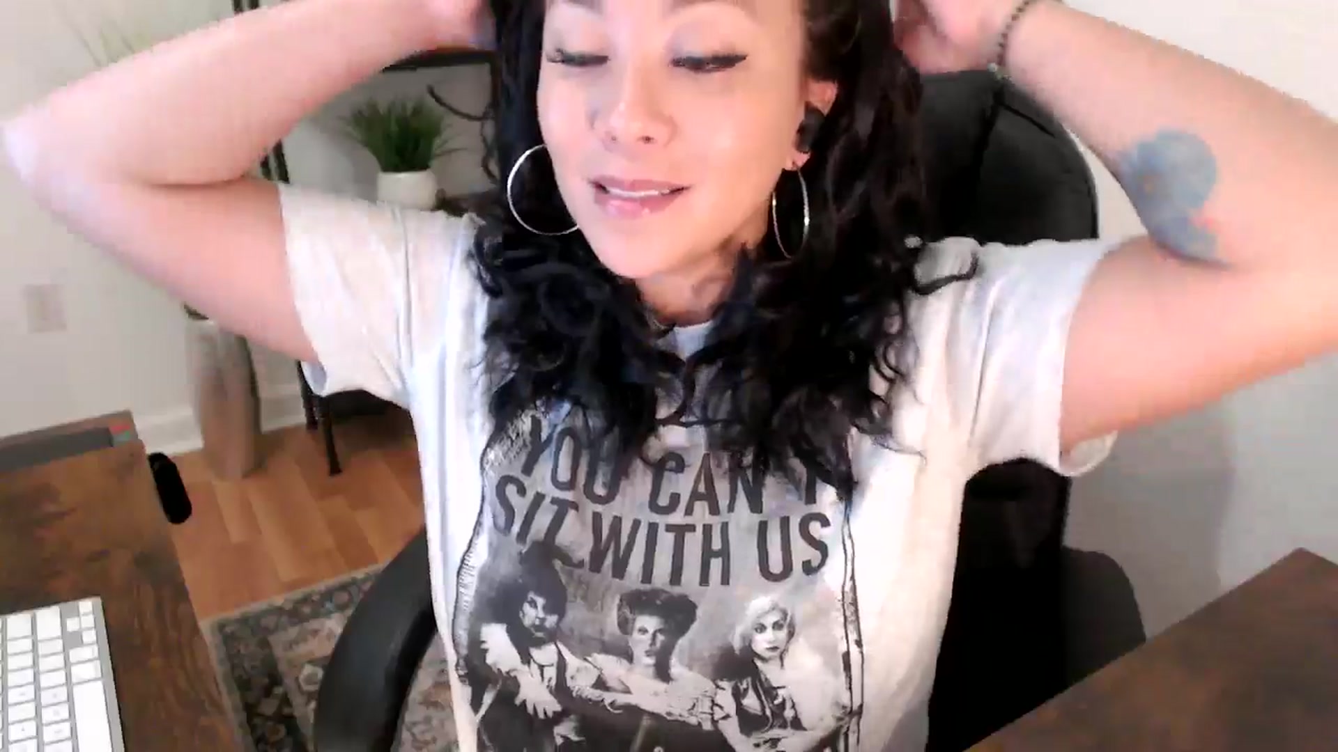 Gallery image thumbnail from MickaylaStar's myfreecams stream on, 01/14/2025, 16:23 image 13 of 20