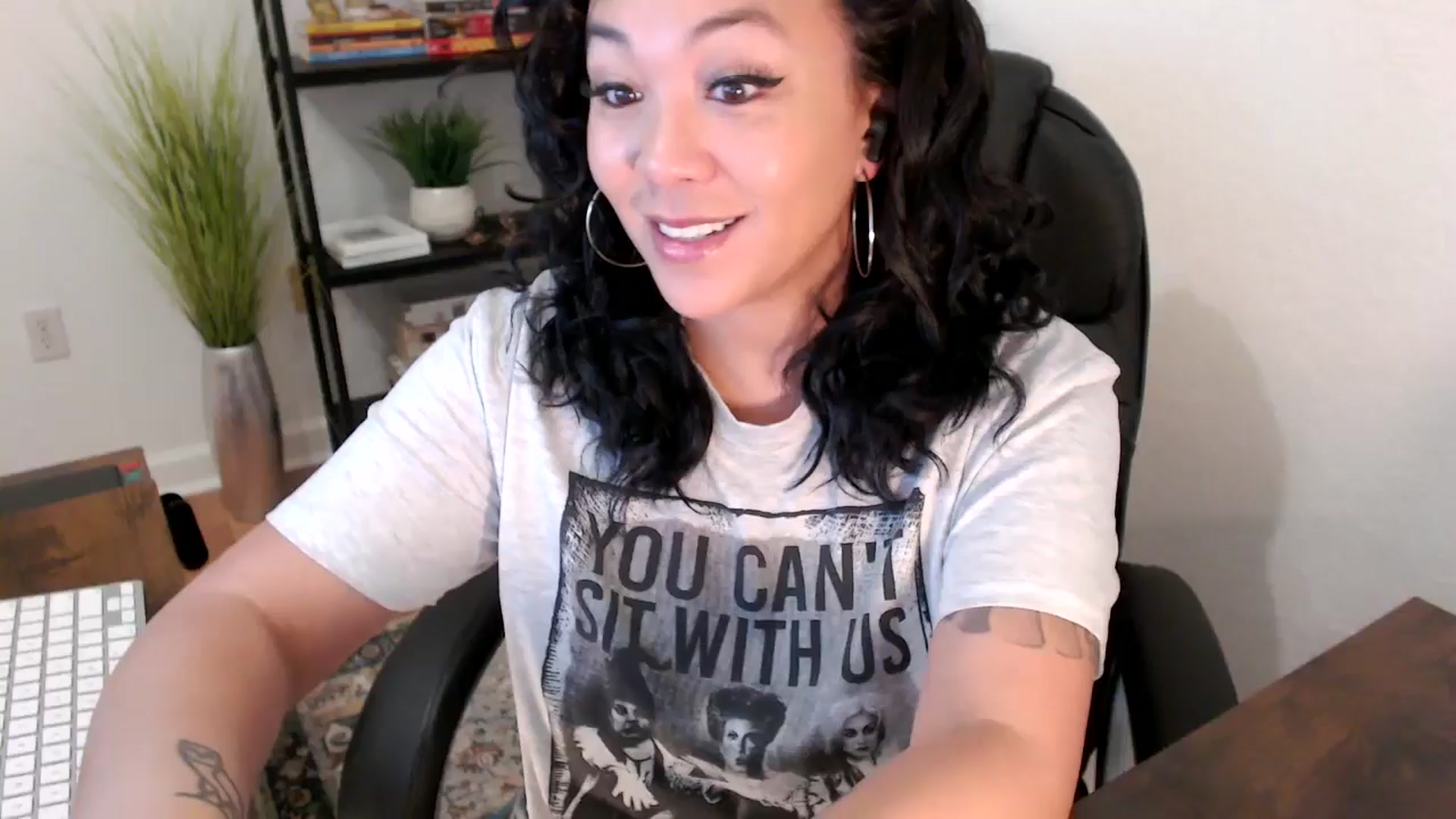 Gallery image thumbnail from MickaylaStar's myfreecams stream on, 01/14/2025, 16:23 image 17 of 20