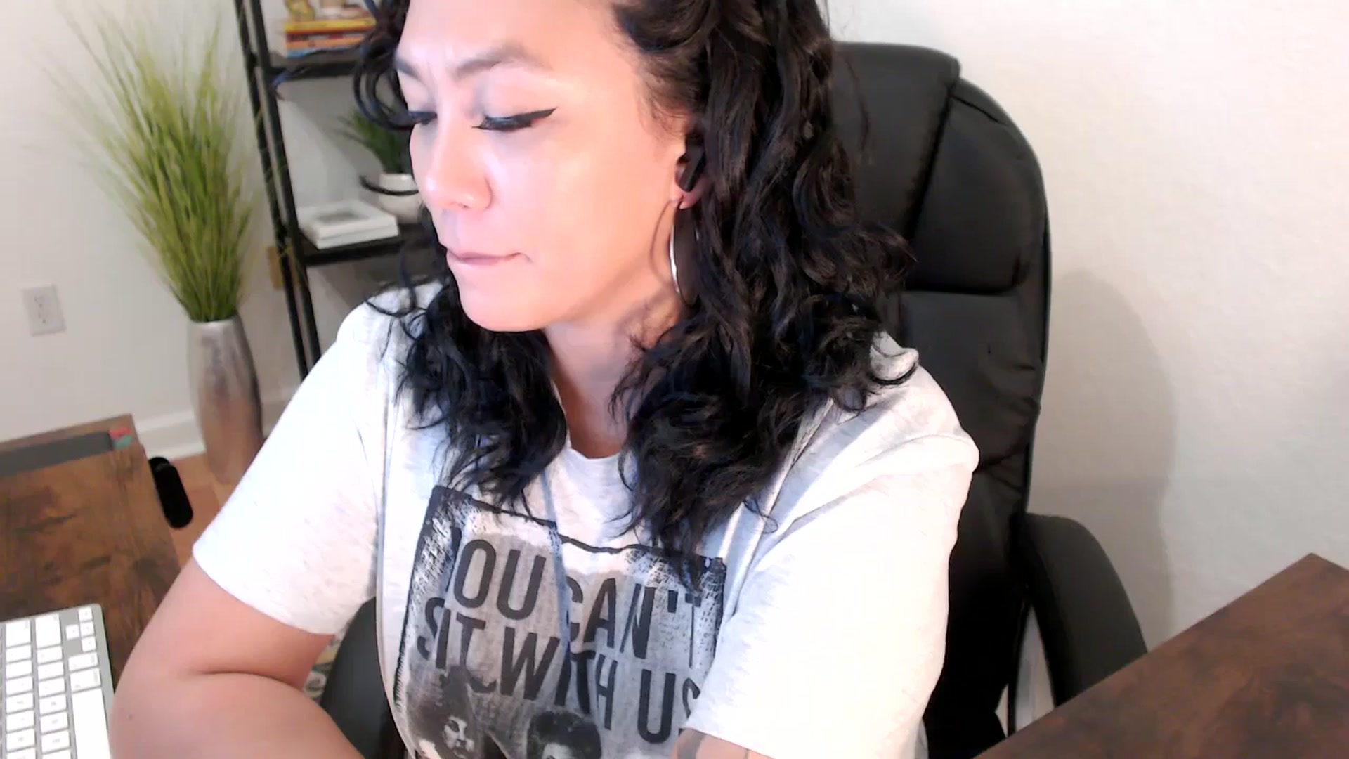 Gallery image thumbnail from MickaylaStar's myfreecams stream on, 01/14/2025, 16:23 image 16 of 20