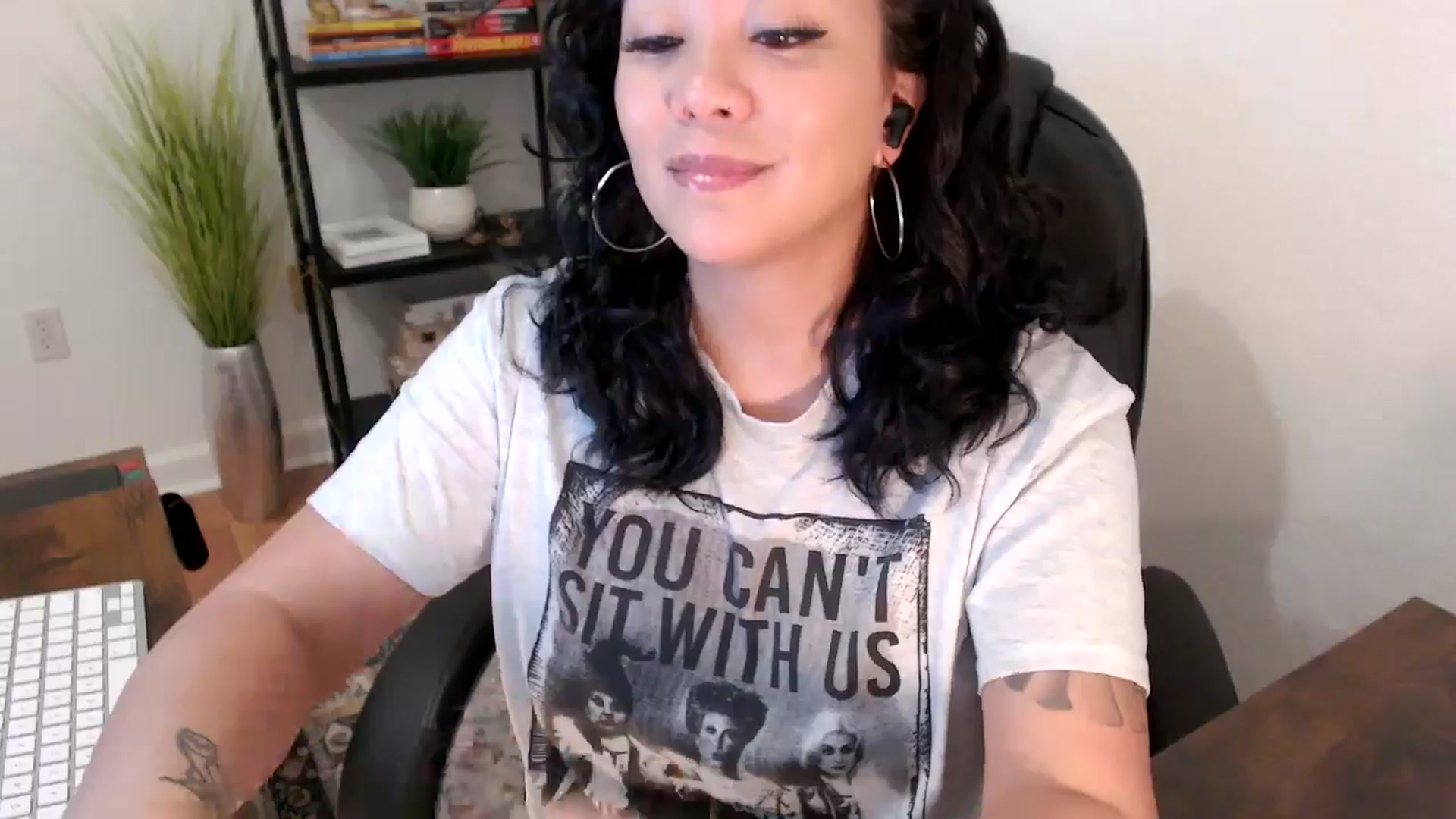 Gallery image thumbnail from MickaylaStar's myfreecams stream on, 01/14/2025, 16:23 image 18 of 20