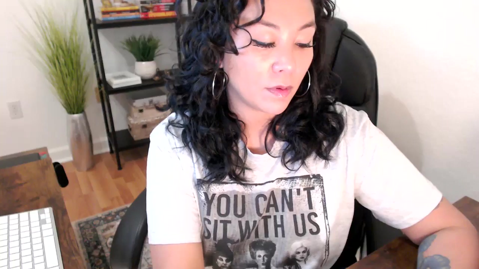 Gallery image thumbnail from MickaylaStar's myfreecams stream on, 01/14/2025, 17:00 image 8 of 20