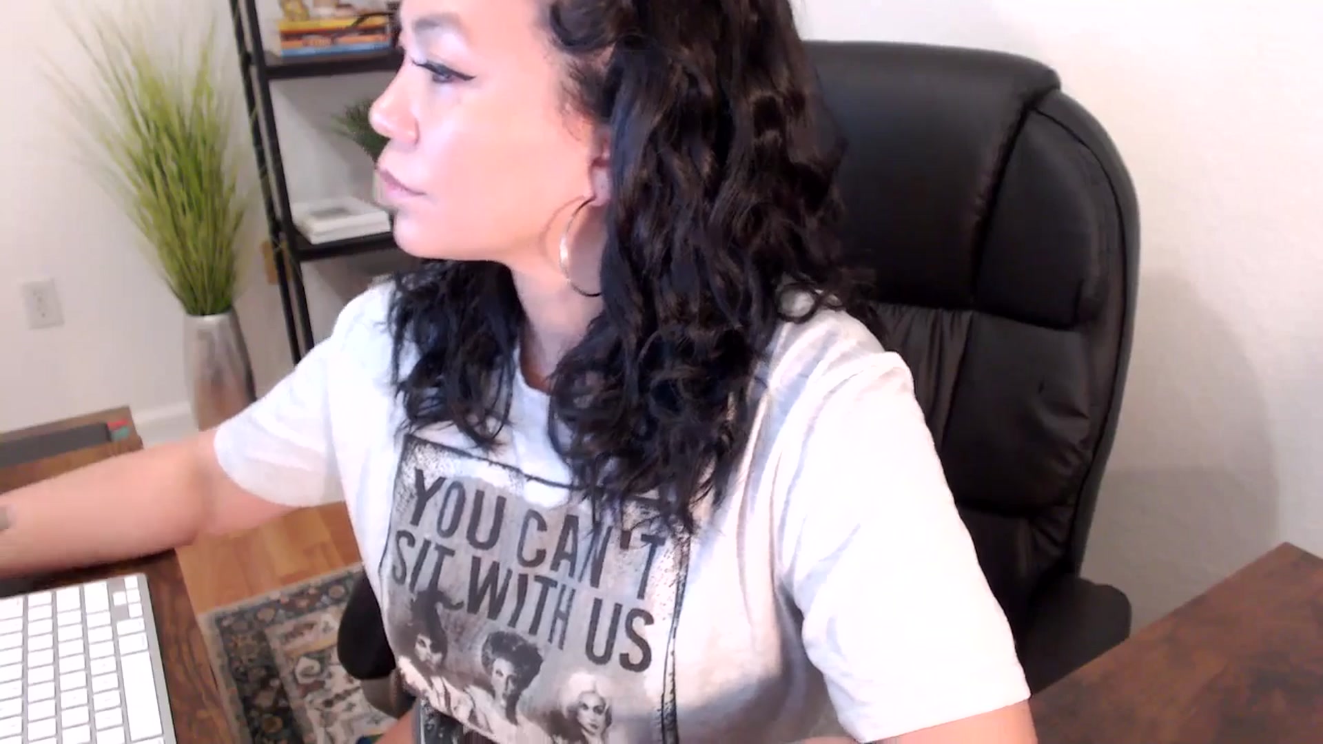 Gallery image thumbnail from MickaylaStar's myfreecams stream on, 01/14/2025, 17:00 image 3 of 20