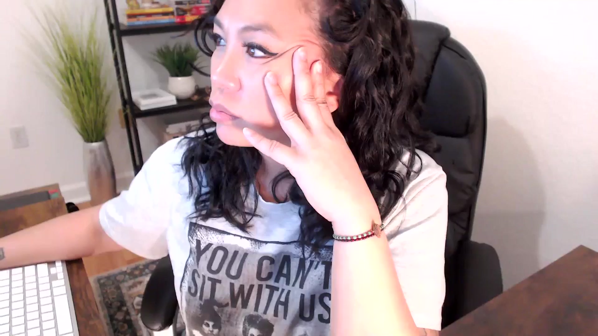 Gallery image thumbnail from MickaylaStar's myfreecams stream on, 01/14/2025, 17:00 image 14 of 20