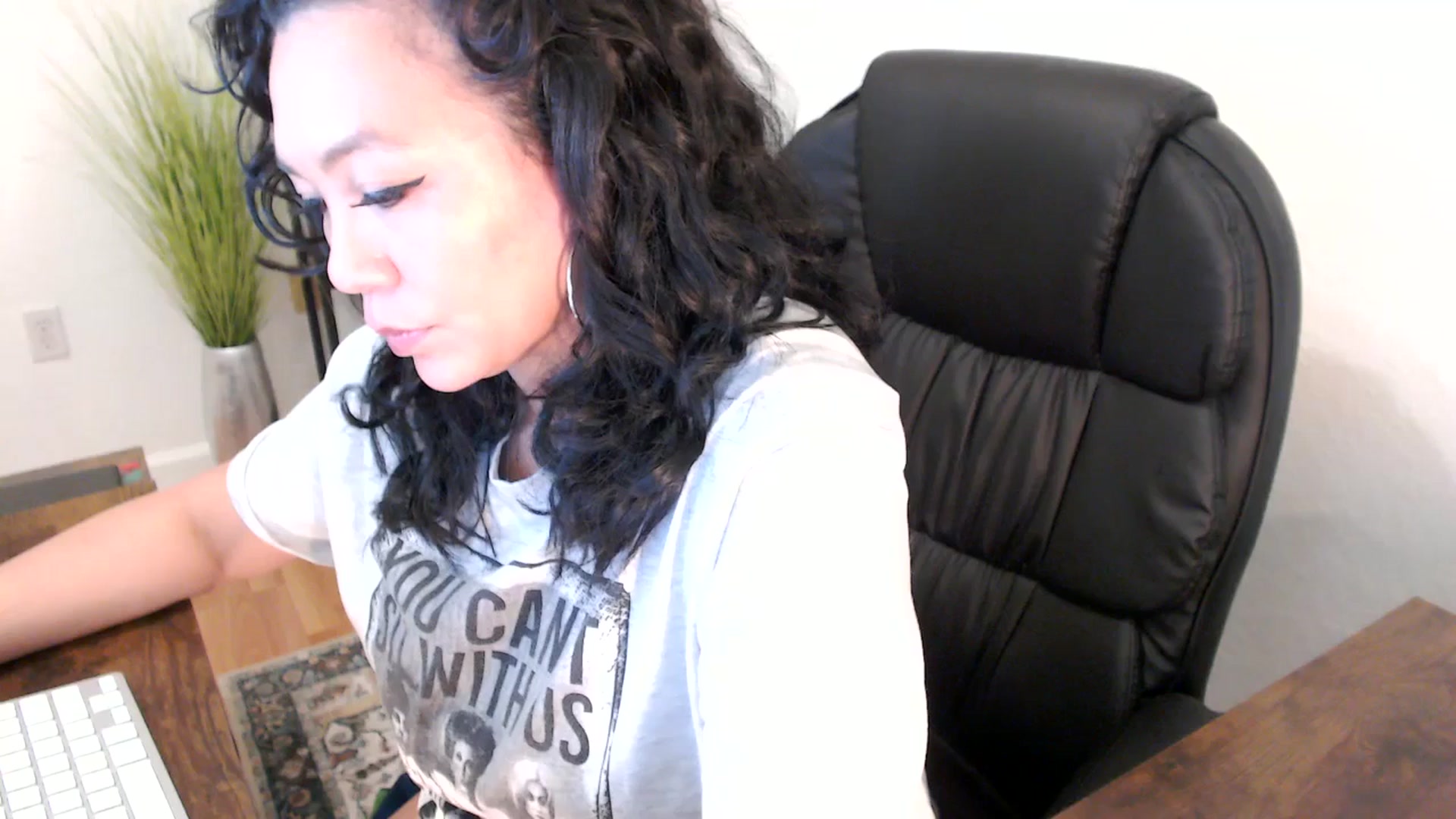 Gallery image thumbnail from MickaylaStar's myfreecams stream on, 01/14/2025, 17:28 image 15 of 20